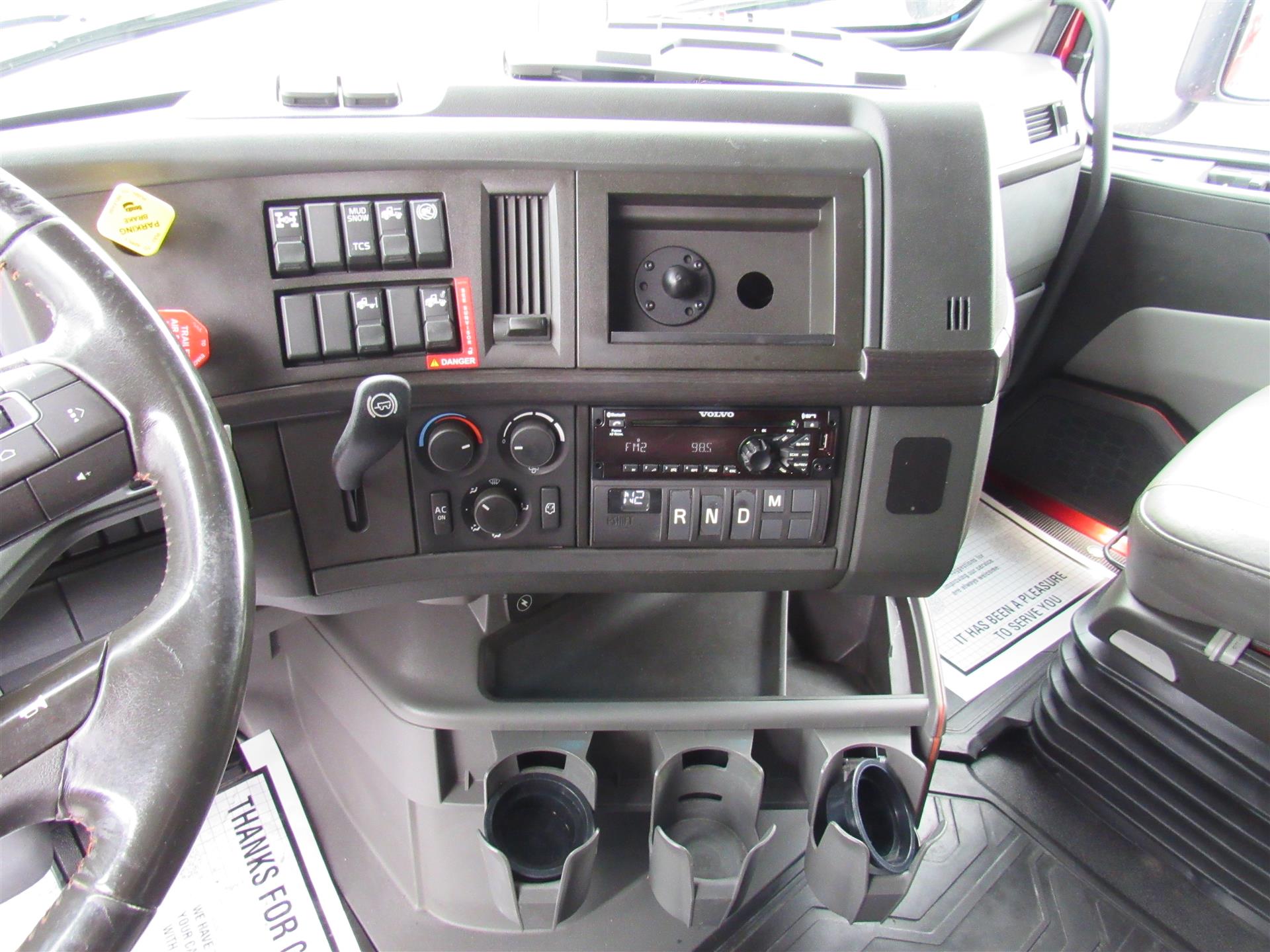 2021 Volvo - image 15