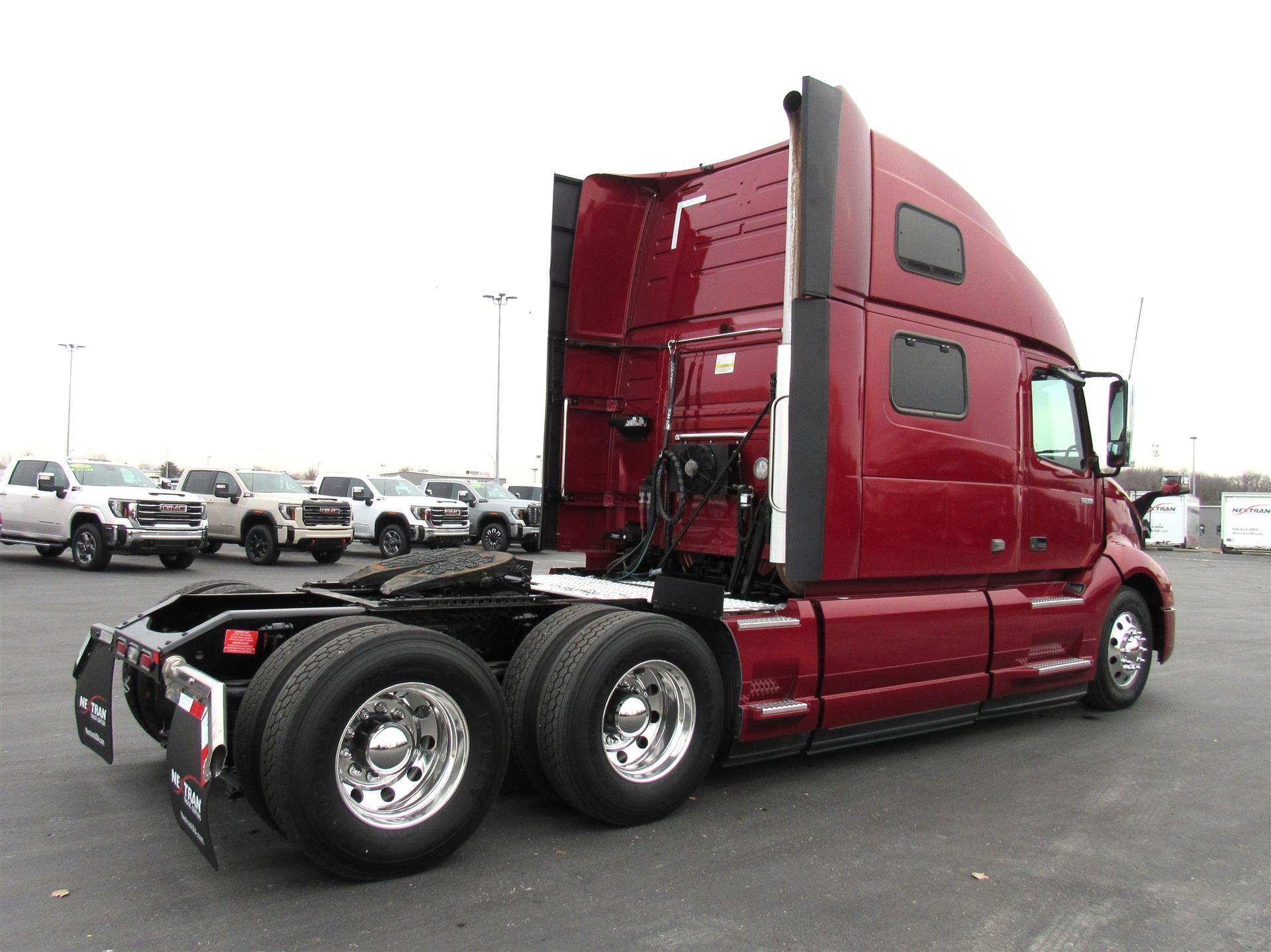 2021 Volvo - image 7