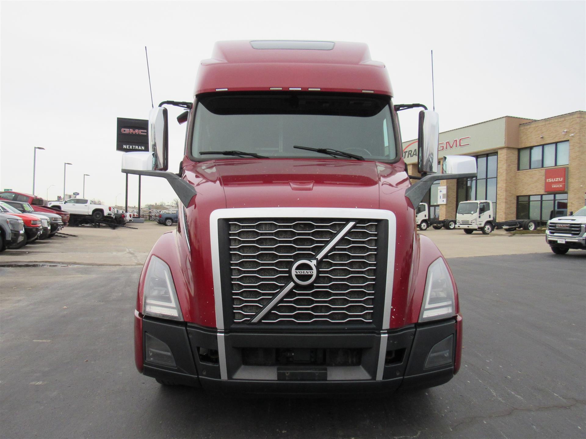 2021 Volvo - image 10