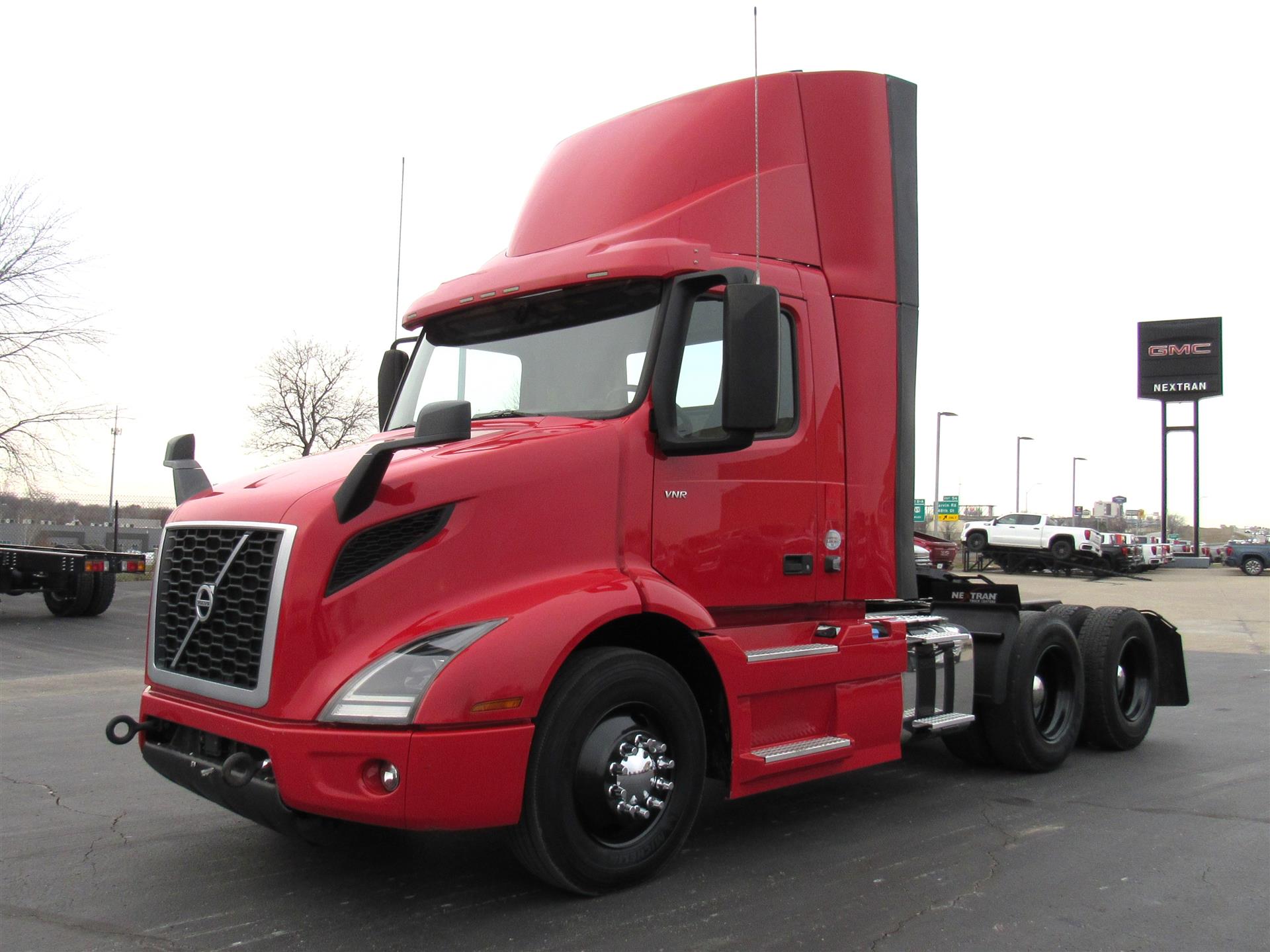 2021 Volvo VNR64T300