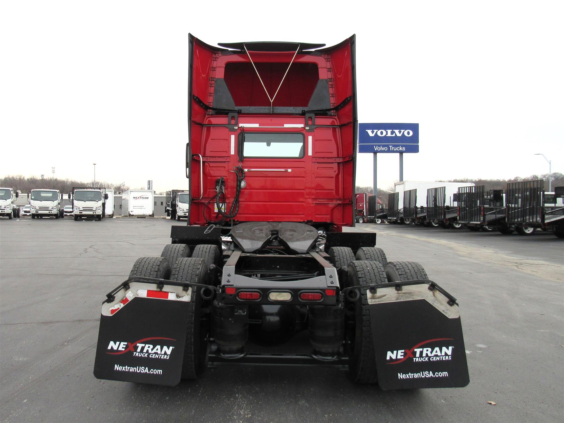 2021 Volvo - image 5