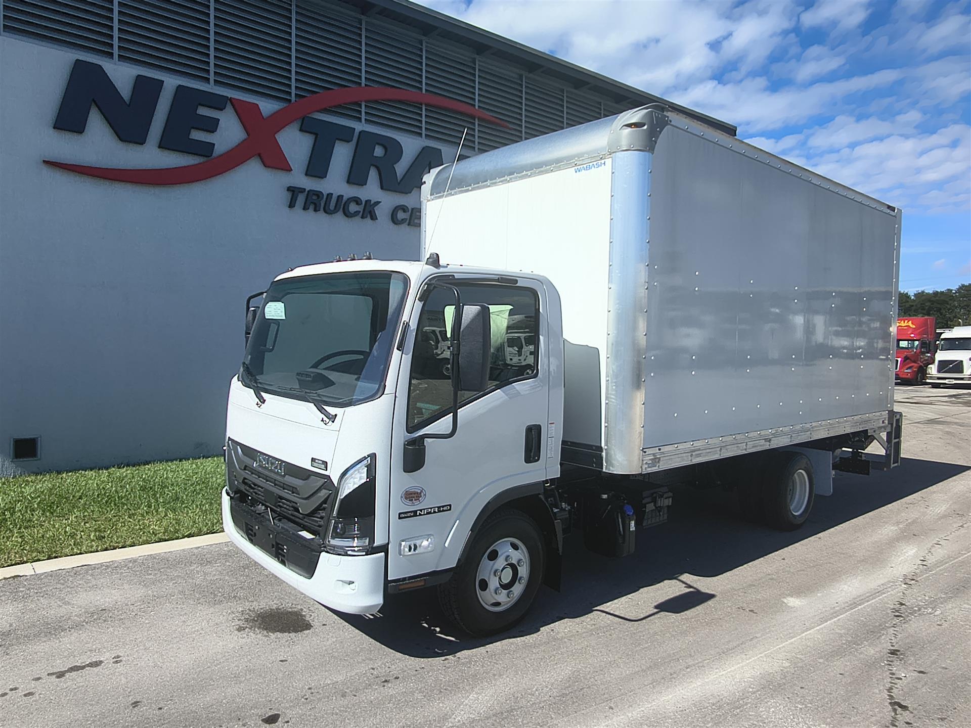 2025 Isuzu NPR-3F324