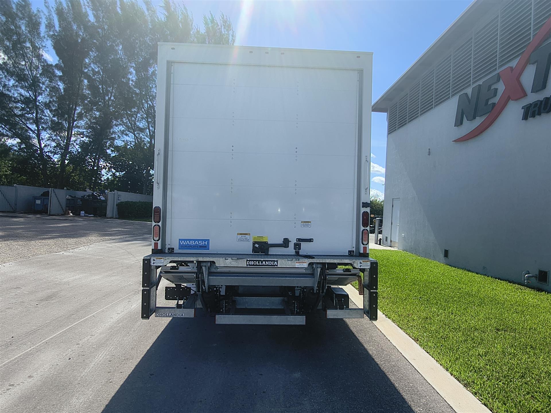 2025 Isuzu - image 5