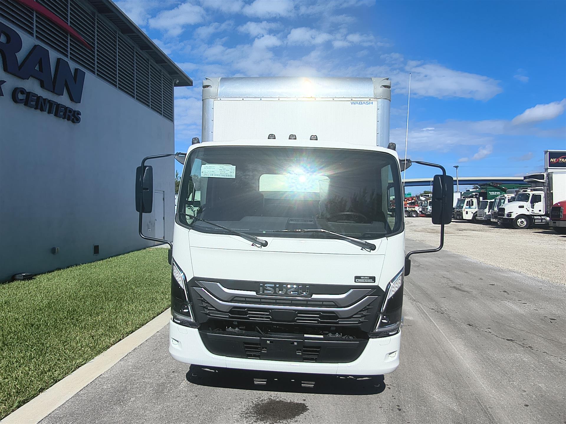 2025 Isuzu - image 2