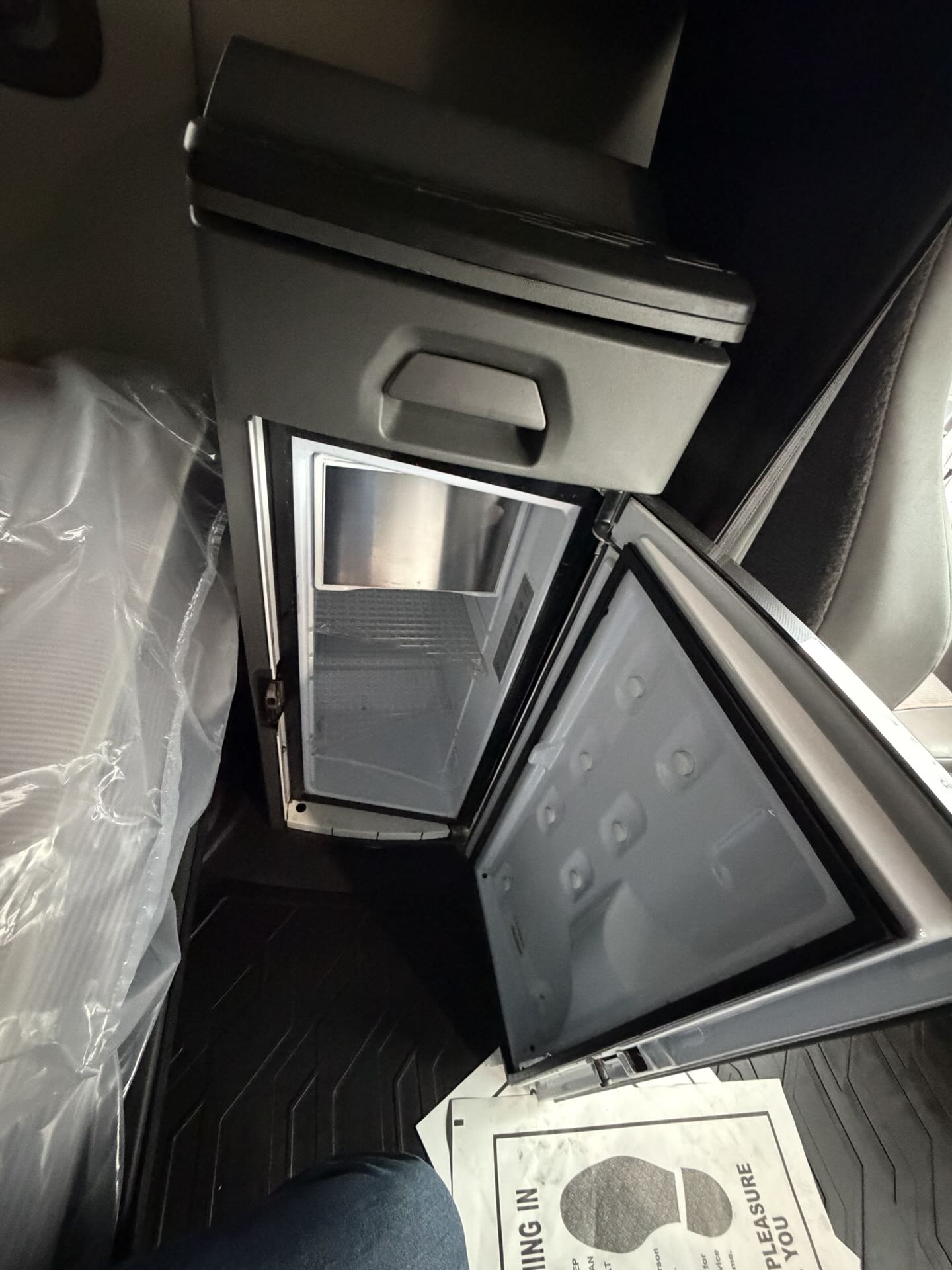 2022 Volvo - image 14