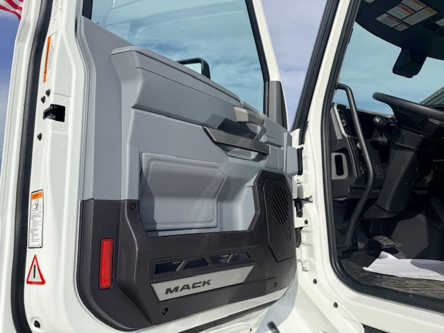 2026 Mack - image 4