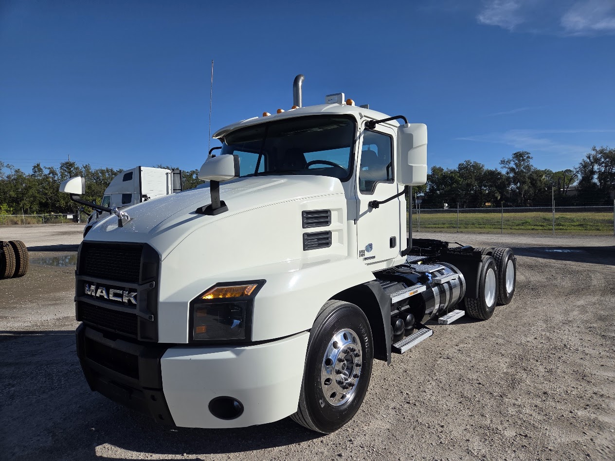 2019 Mack AN64T