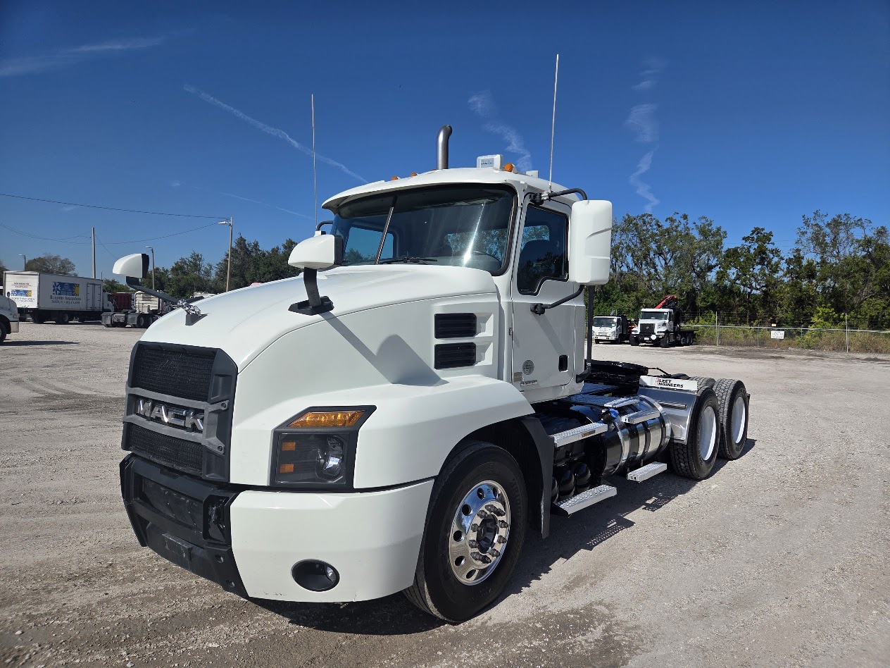 2019 Mack AN64T