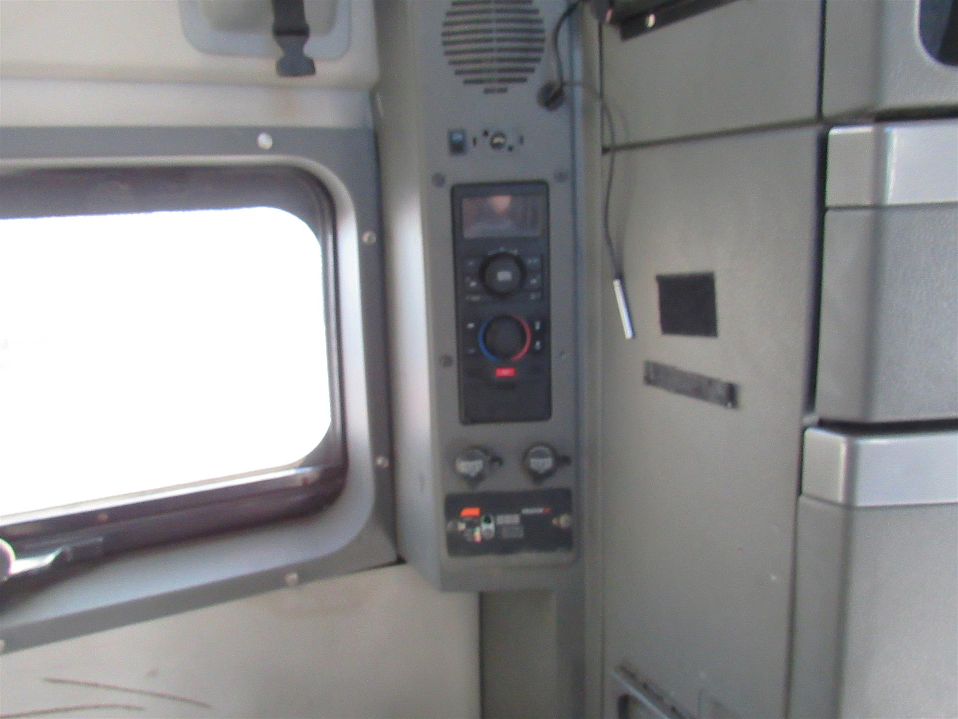 2020 Volvo - image 20