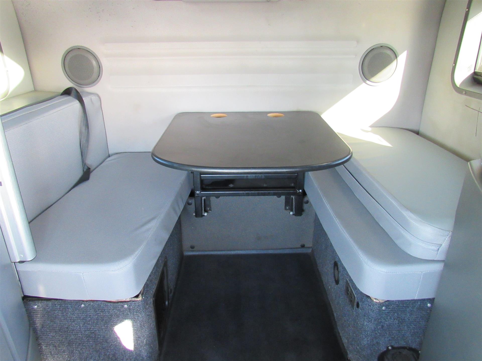 2020 Volvo - image 18