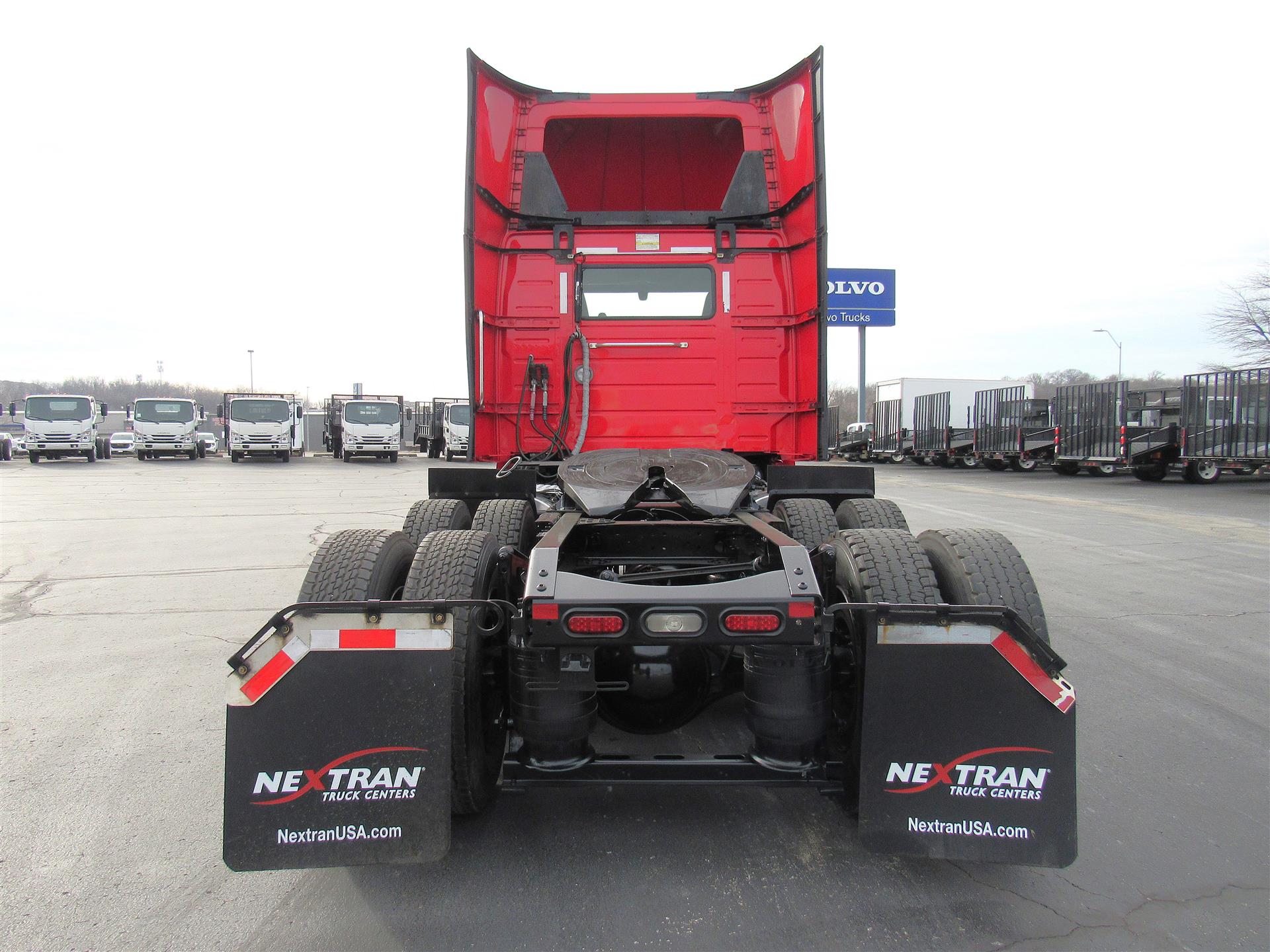 2021 Volvo - image 7