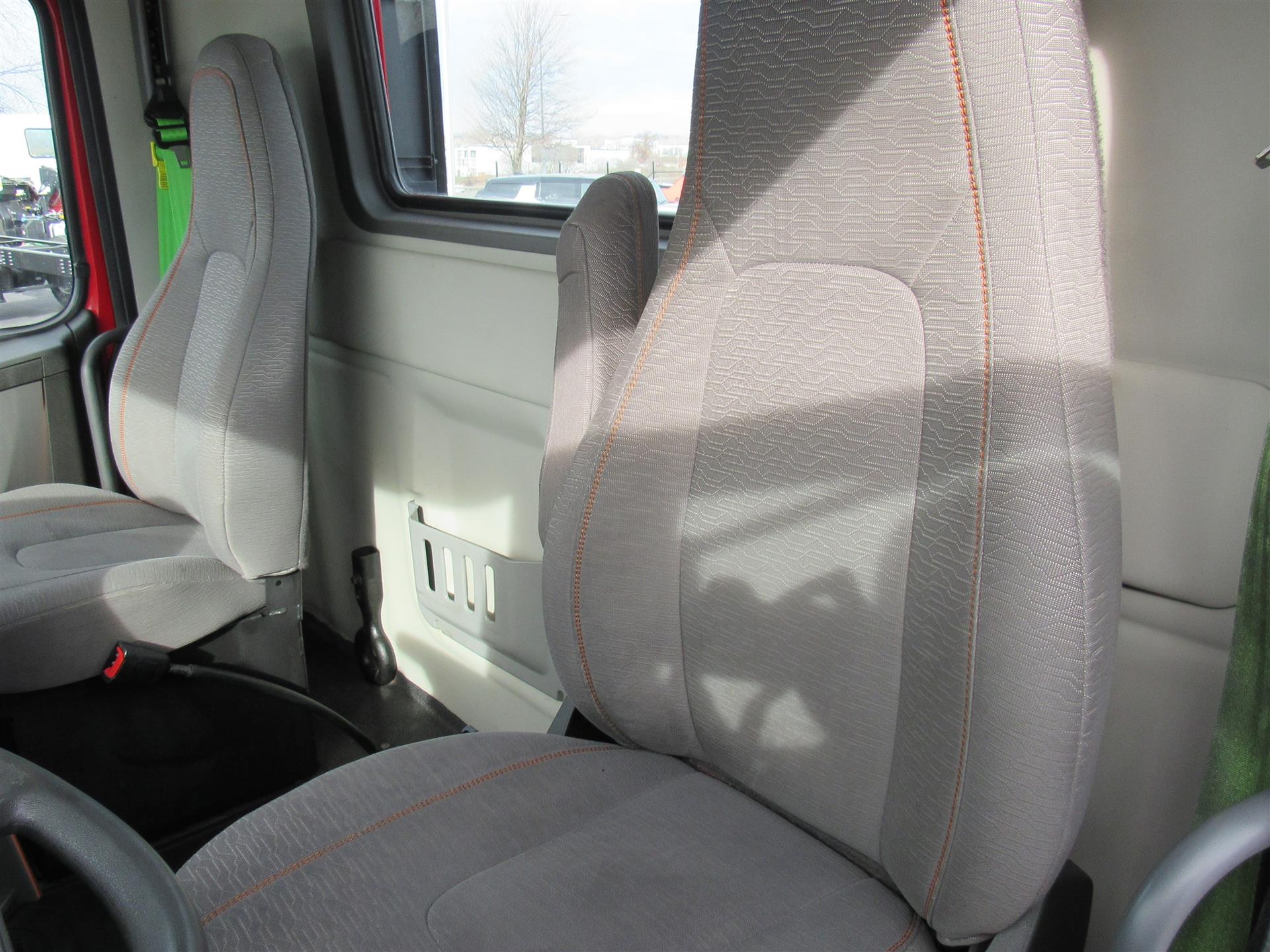 2021 Volvo - image 18