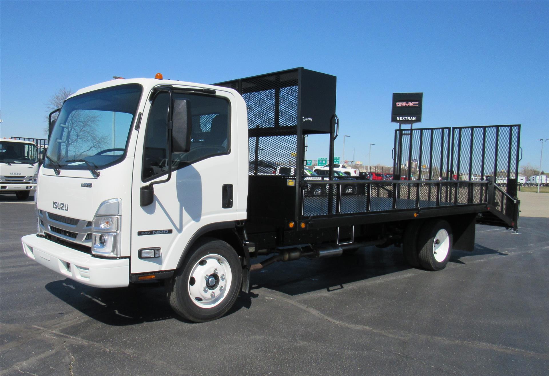 2025 Isuzu NRR Gas