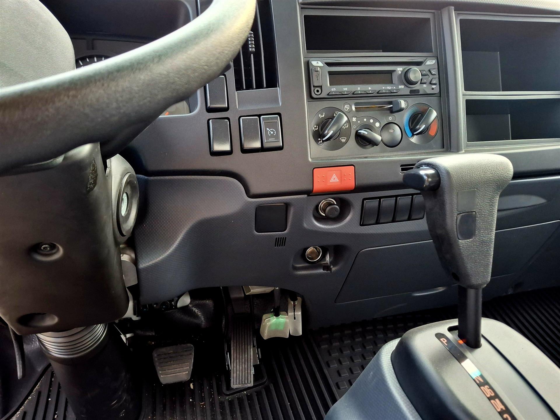 2024 Isuzu - image 7