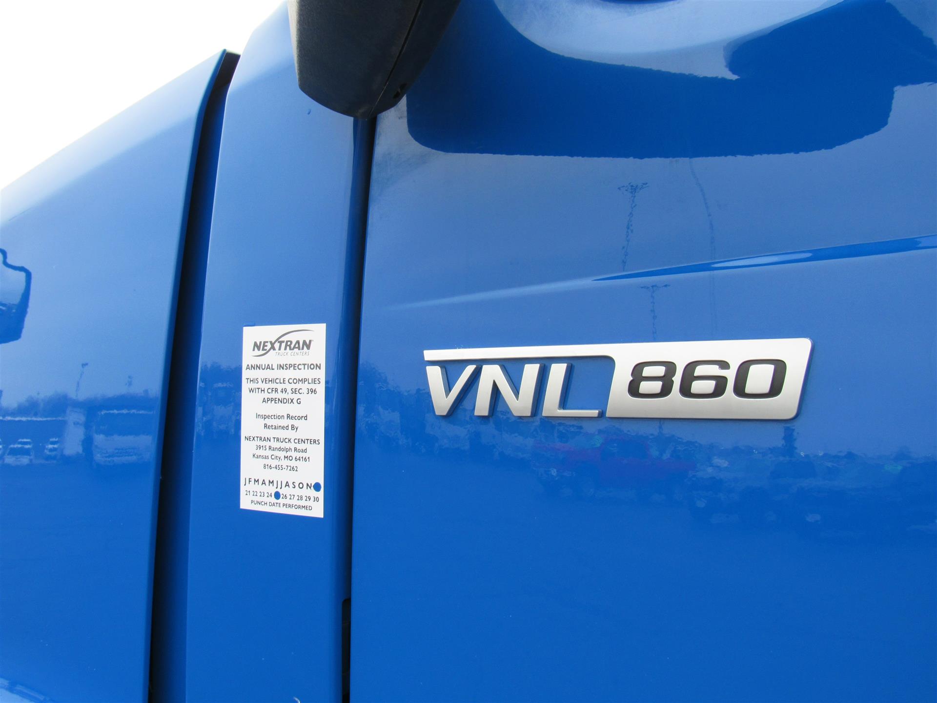 2024 Volvo VNL 860 - image 4