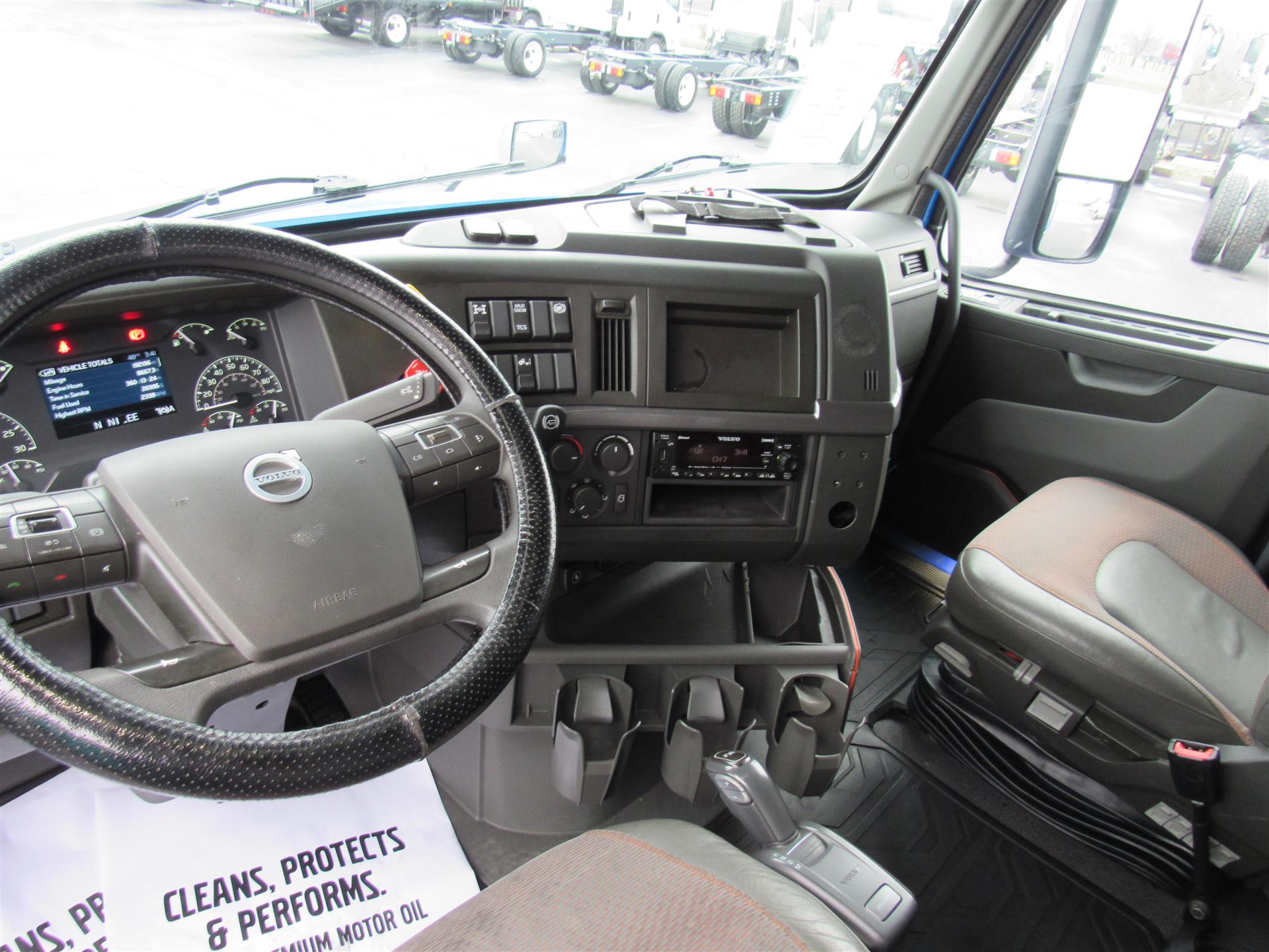 2024 Volvo VNL 860 - image 15