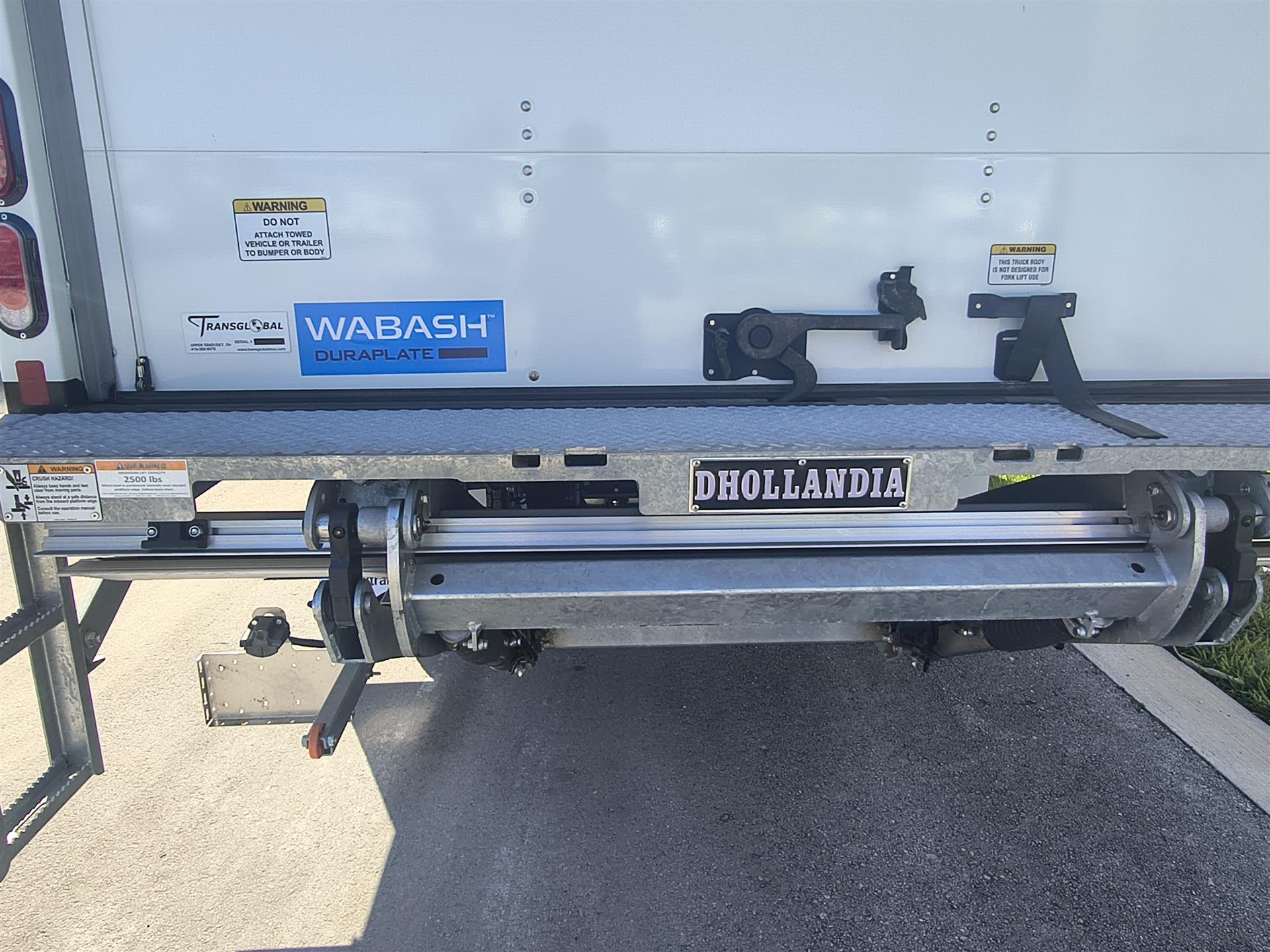 2025 Isuzu - image 7