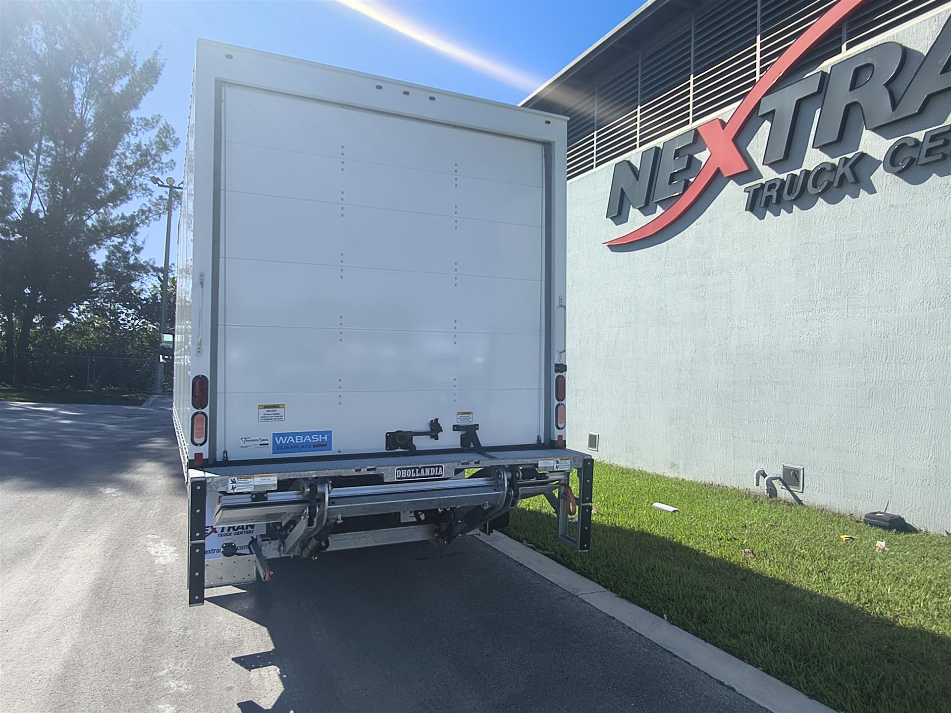 2025 Isuzu - image 5