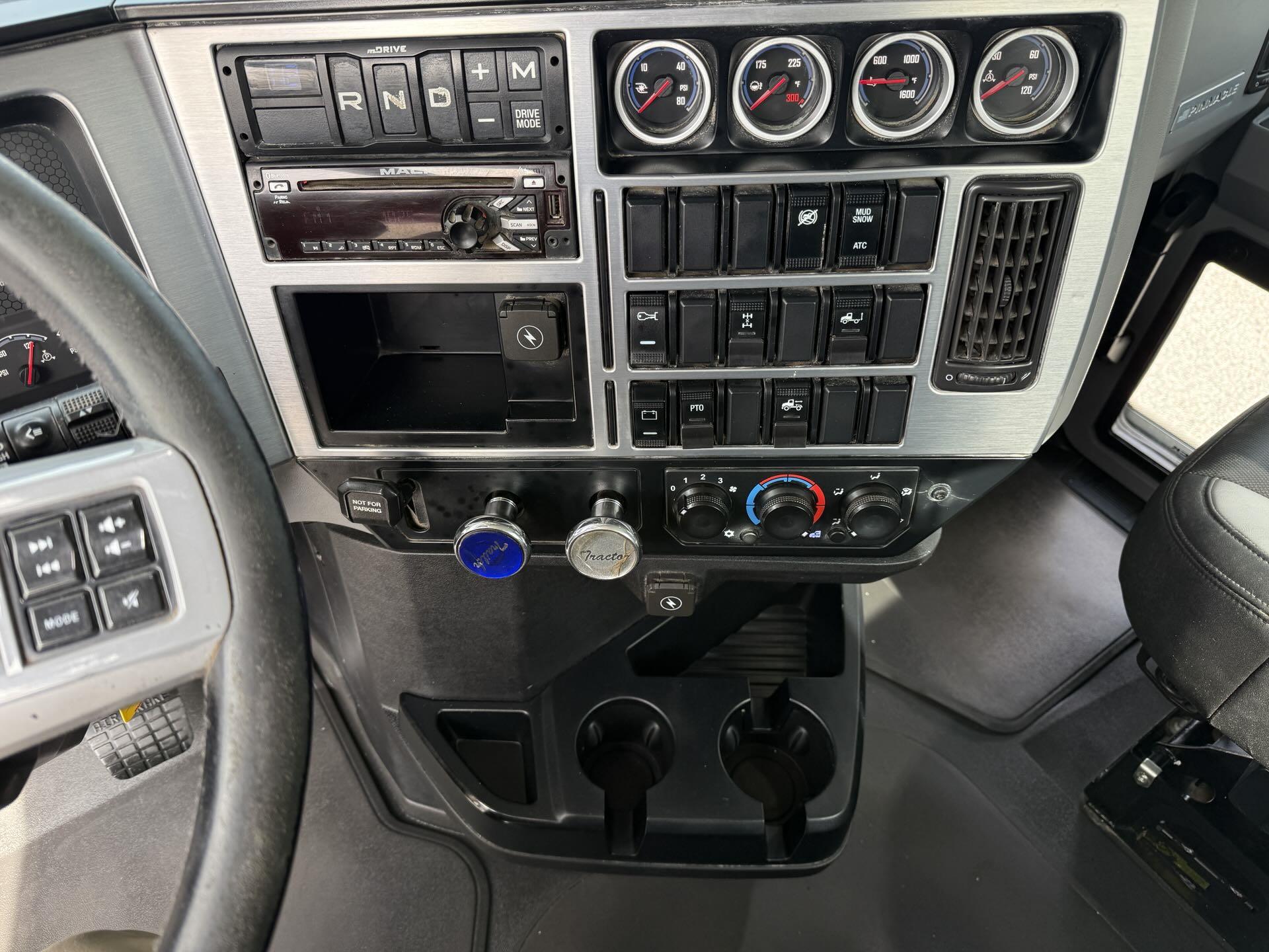 2021 Mack - image 15
