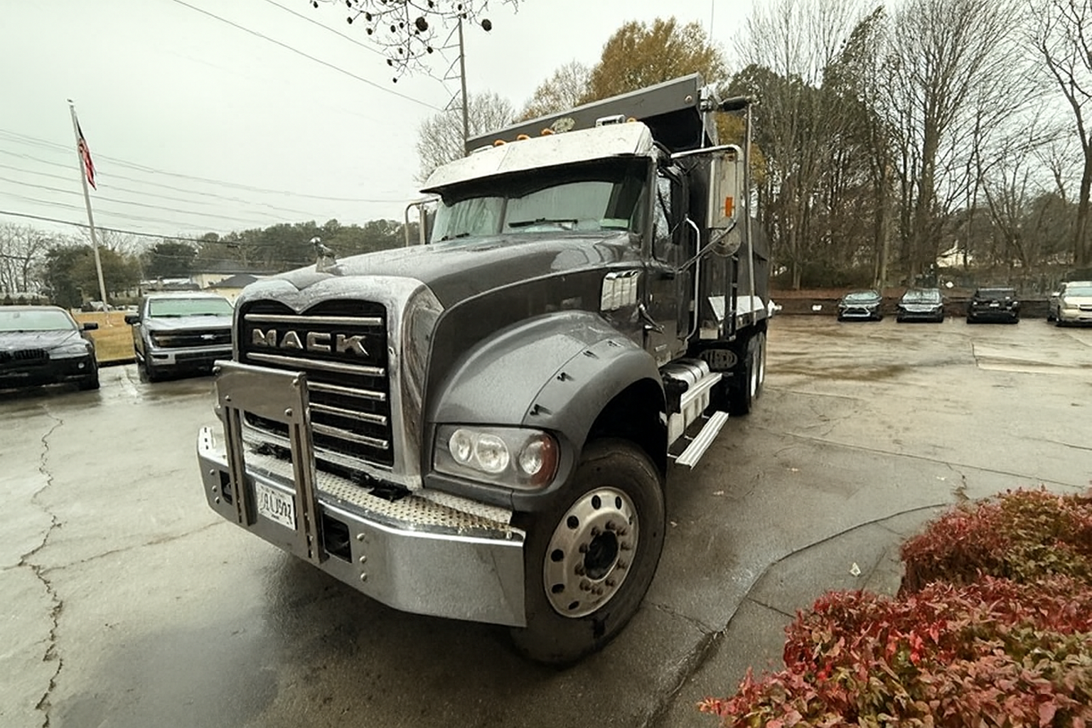 2023 Mack GR64F