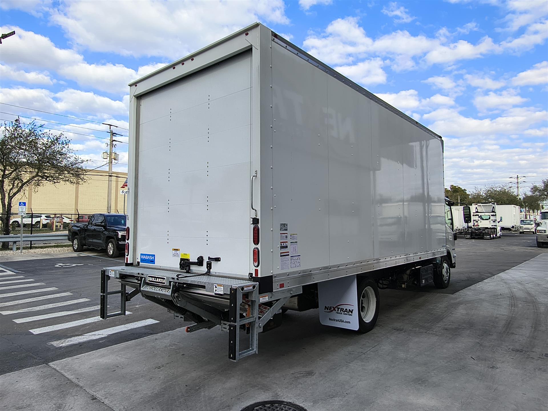 2025 Isuzu - image 5