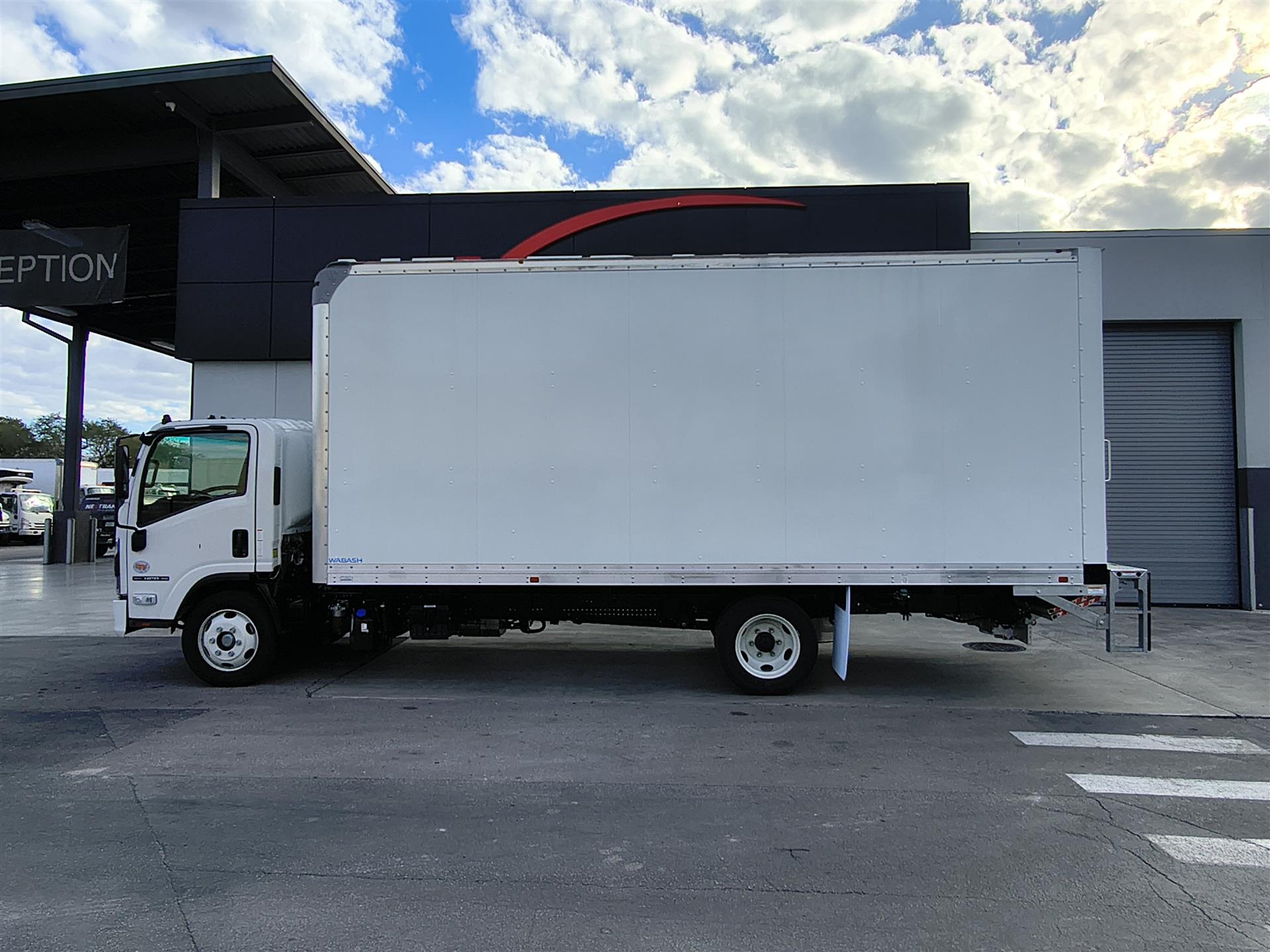 2025 Isuzu - image 8