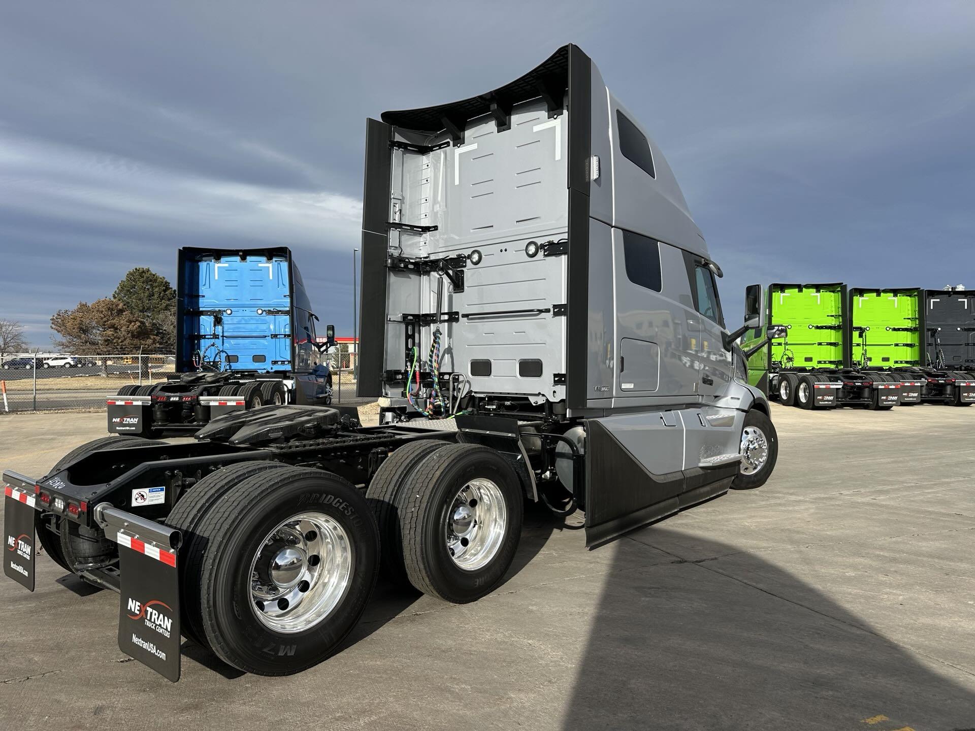 2026 Volvo - image 3