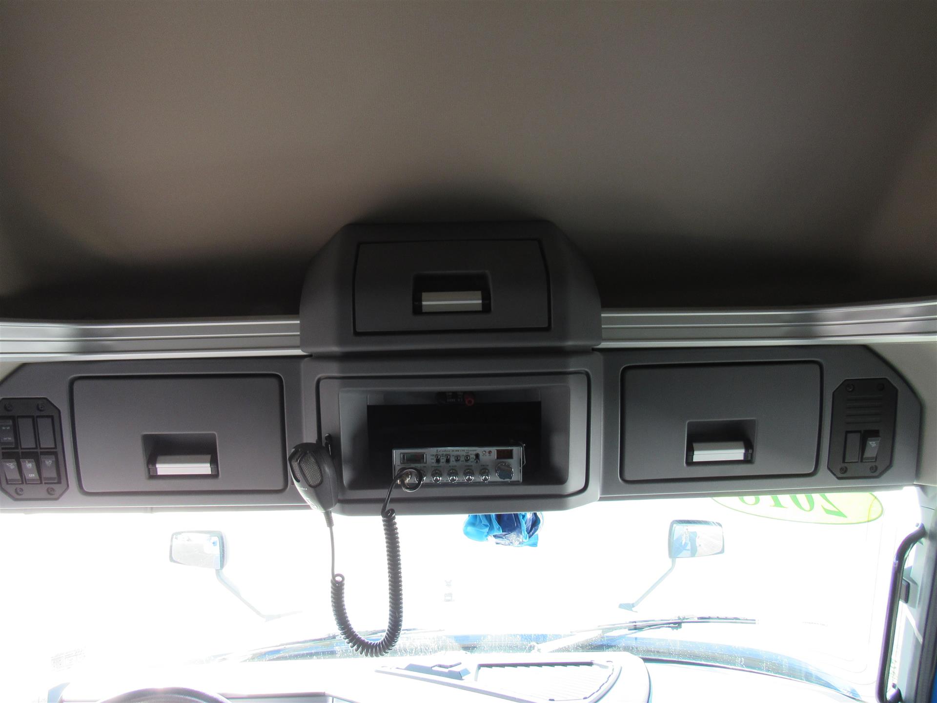 2018 Mack - image 20