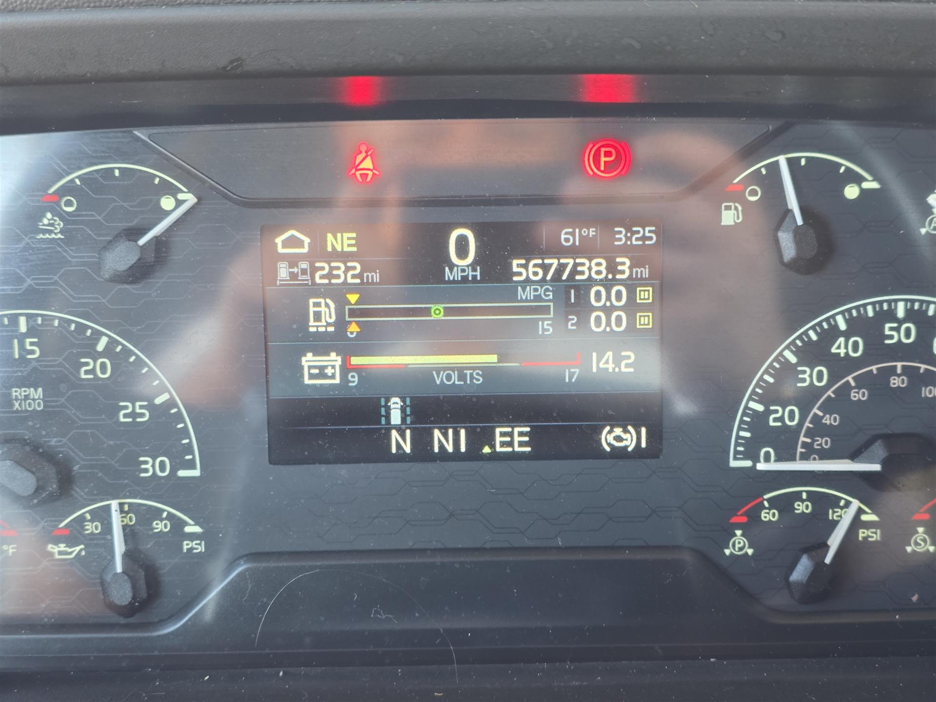 2023 Volvo - image 14