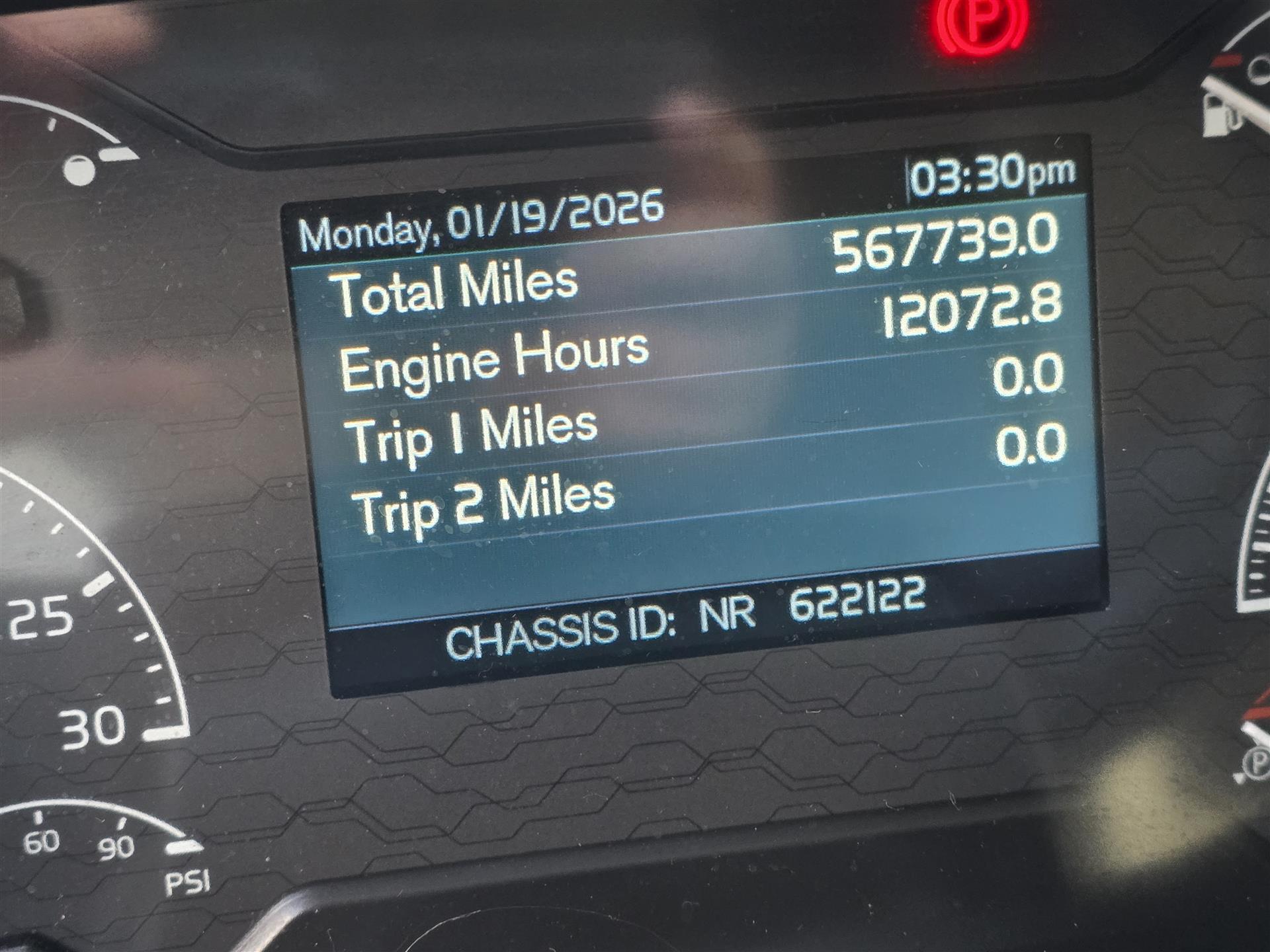 2023 Volvo - image 15