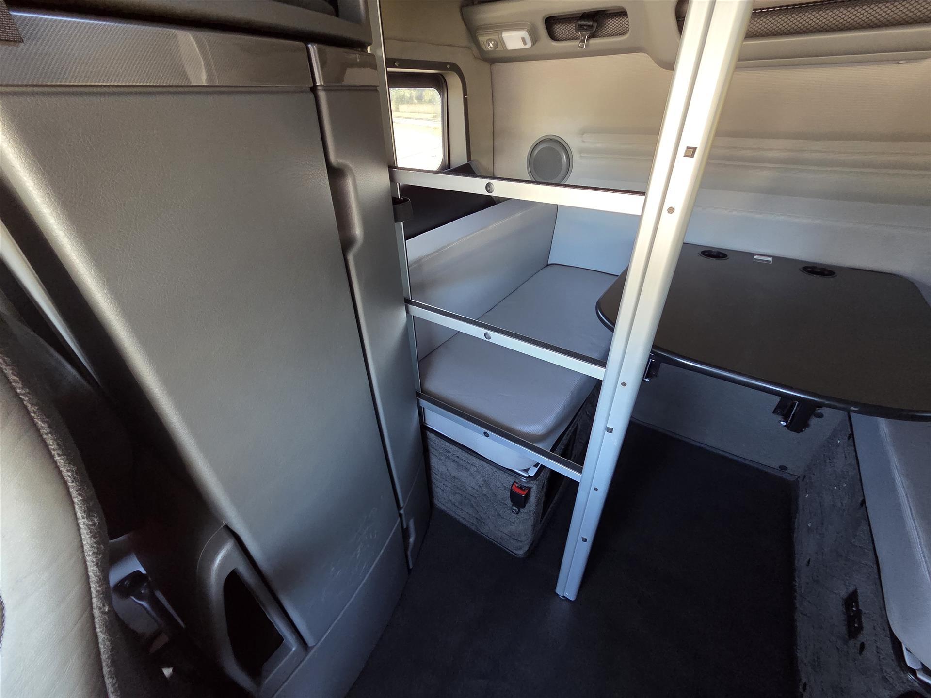 2023 Volvo - image 16