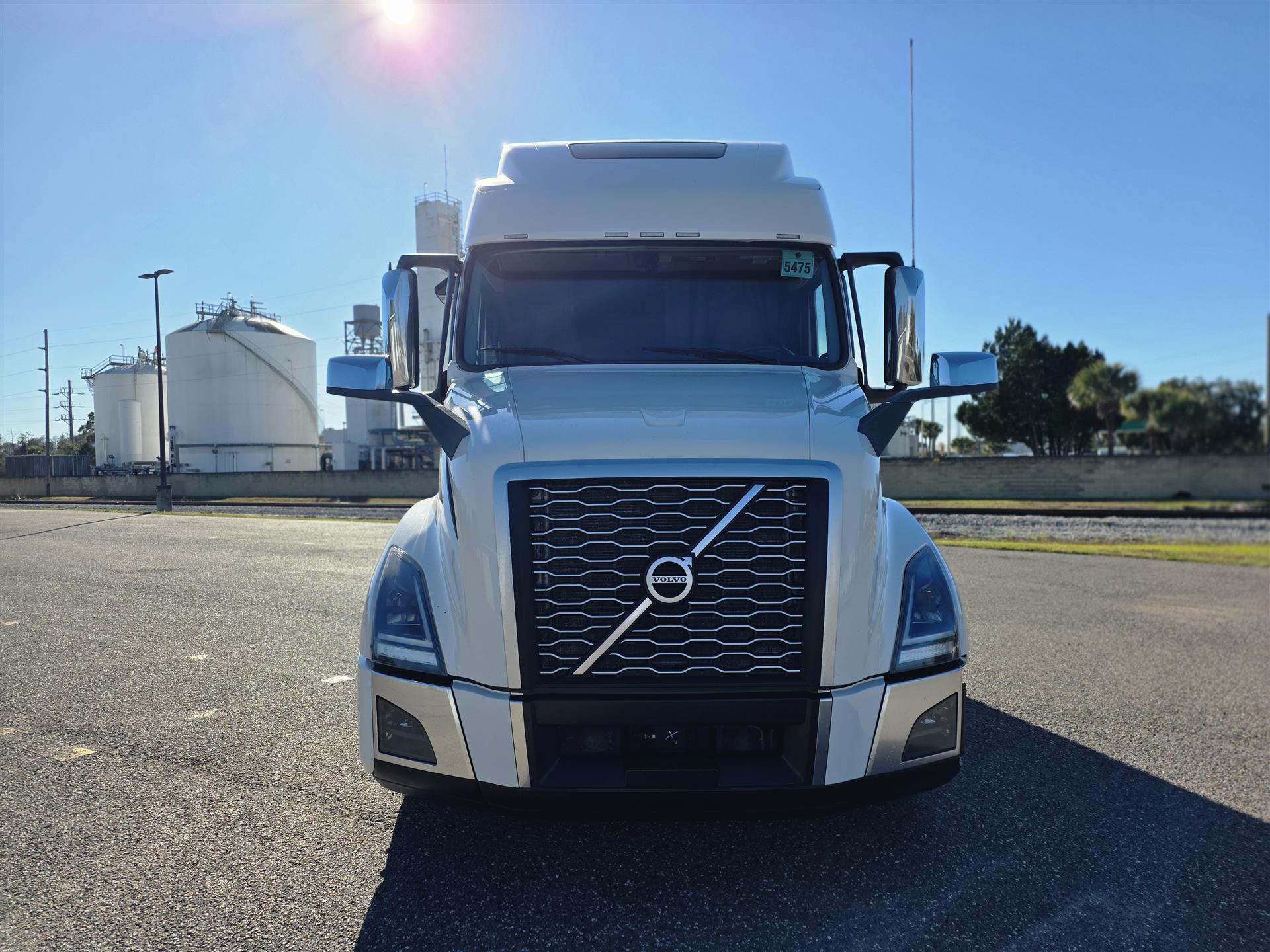 2023 Volvo - image 2