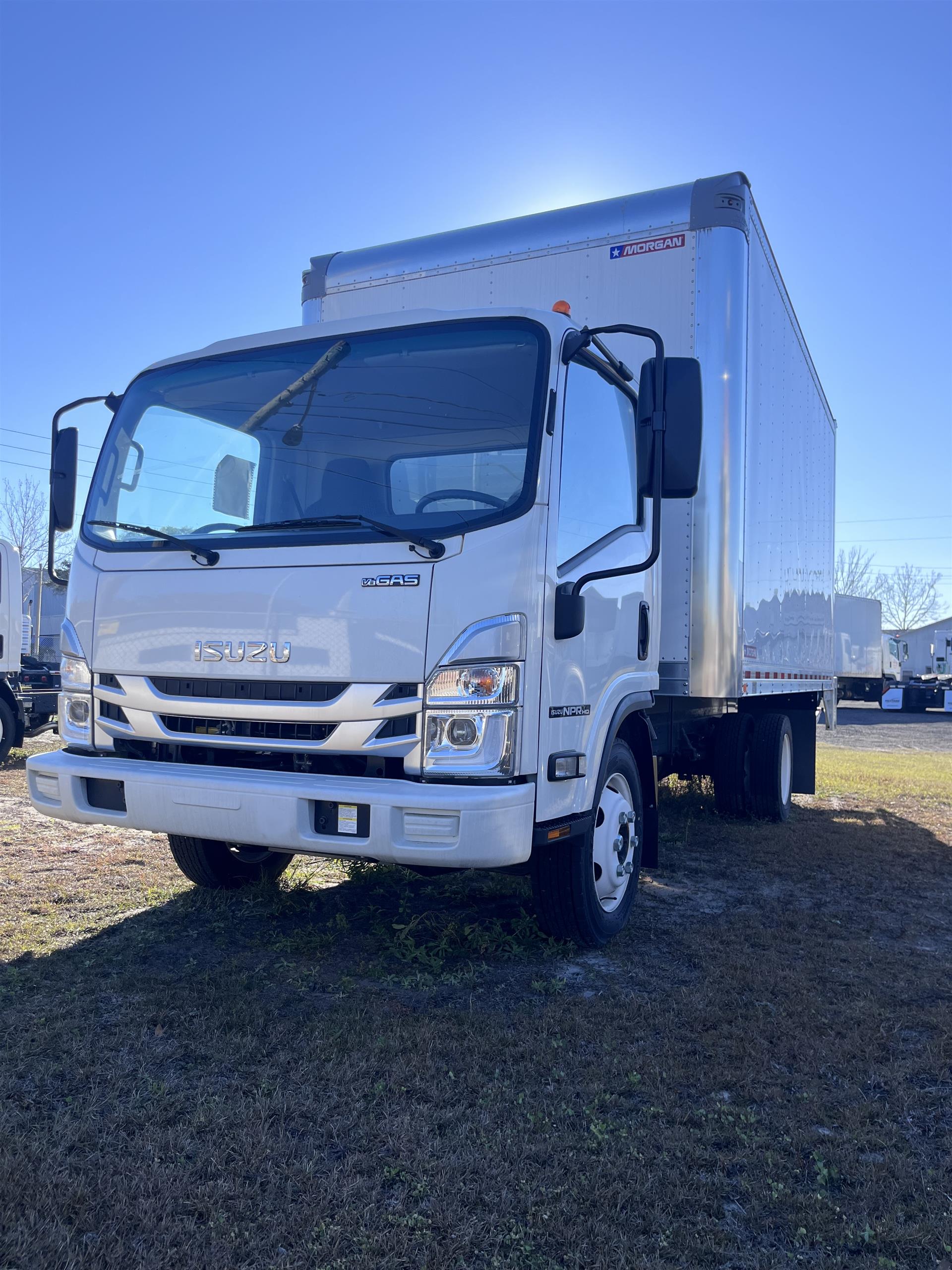 2024 Isuzu NPR-1F304