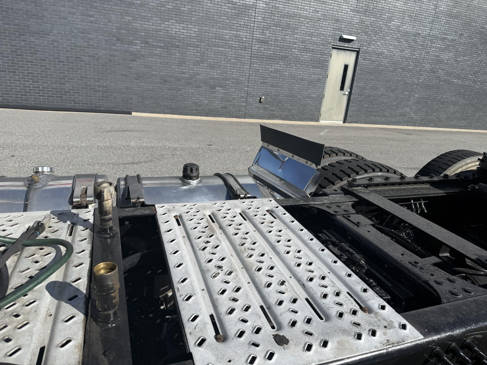 2021 Mack - image 13