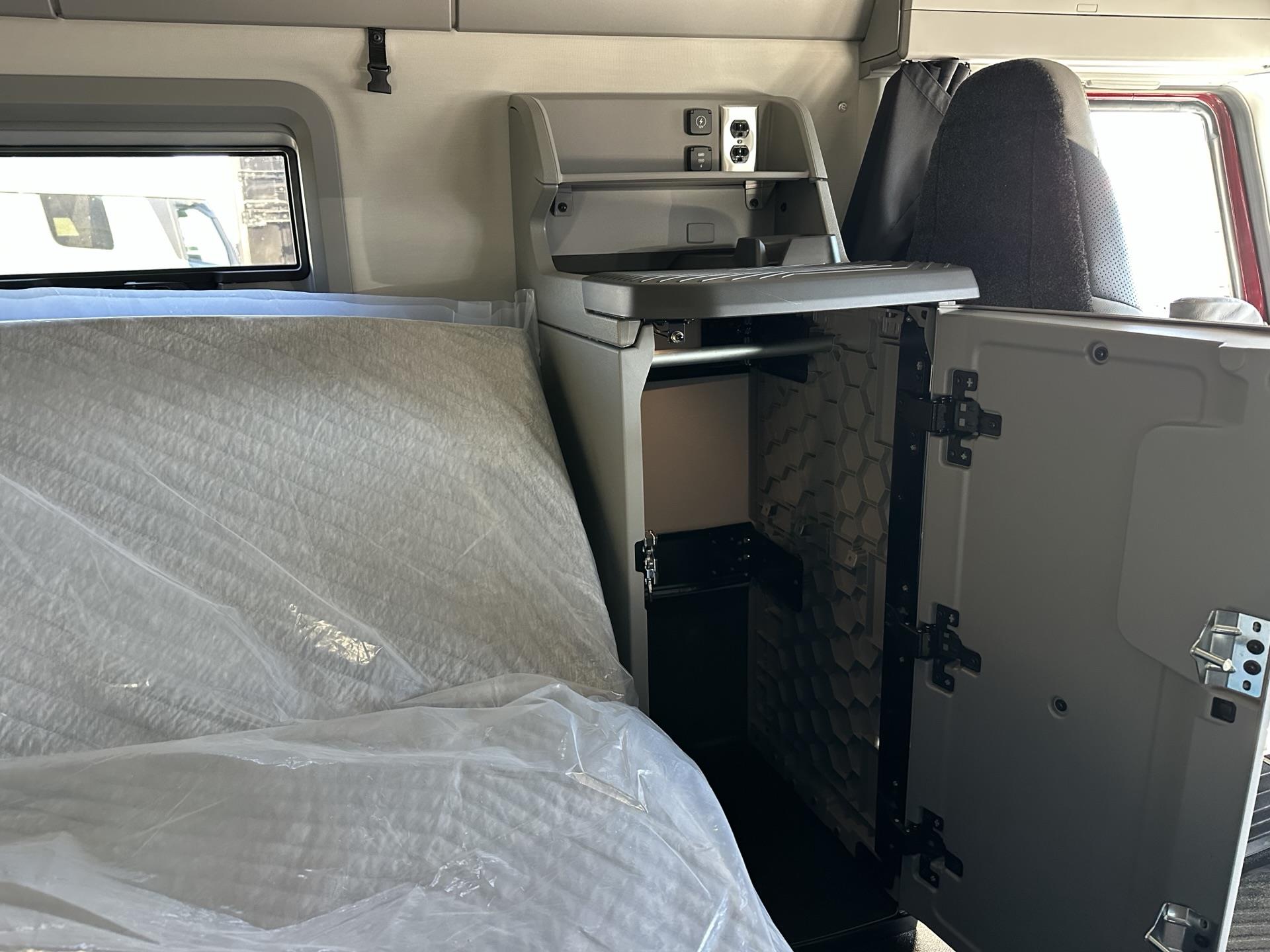 2026 Volvo - image 14