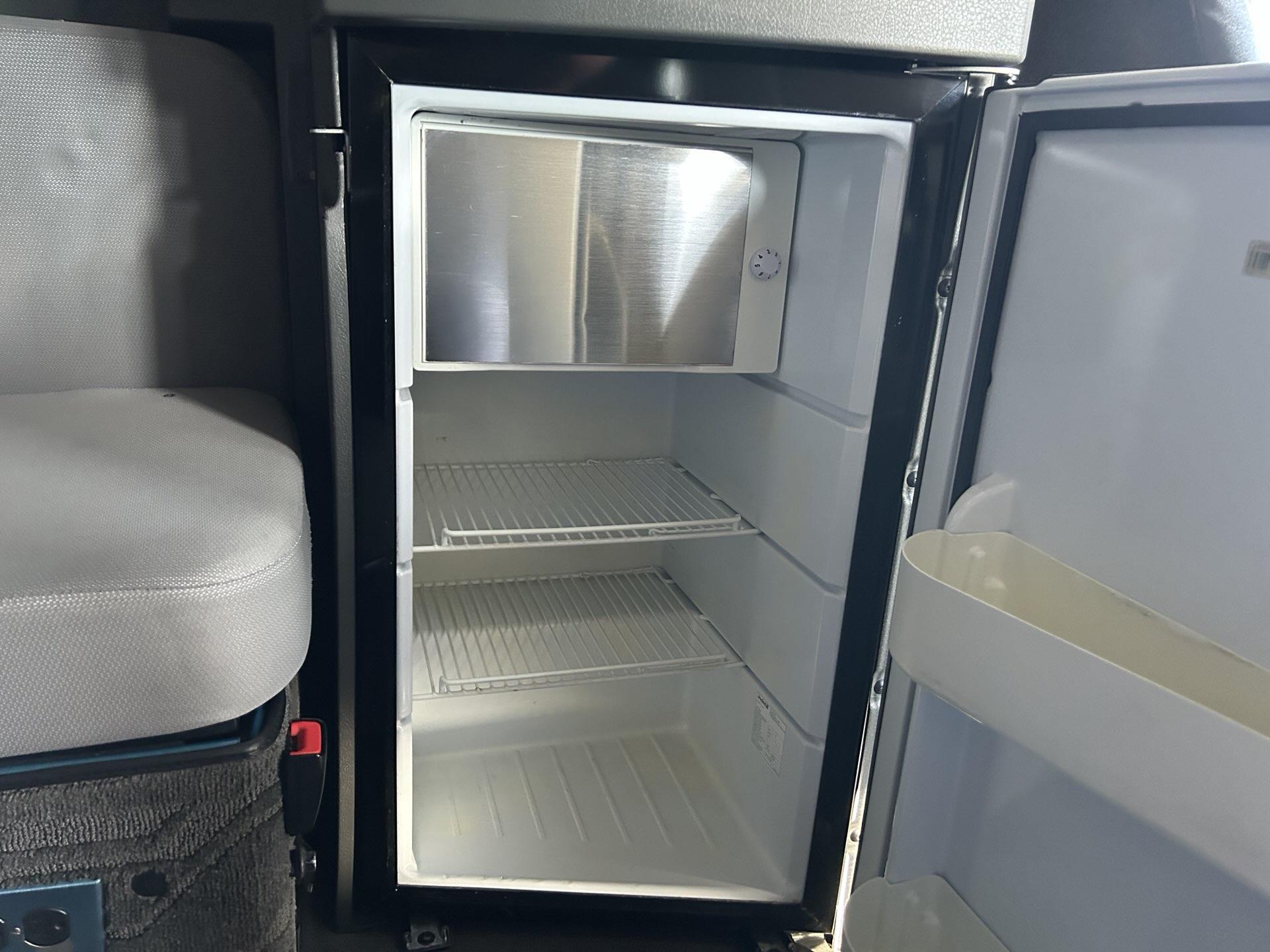 2020 Volvo - image 15