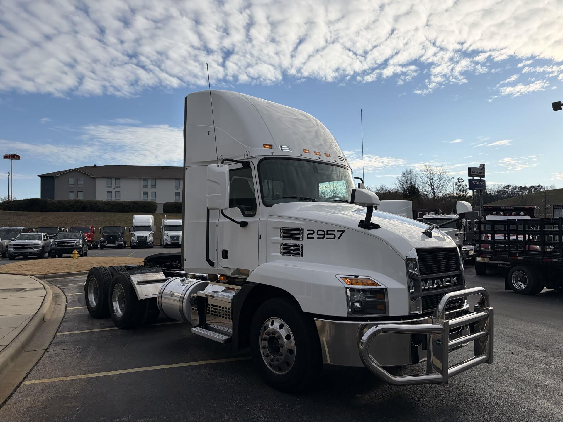 2021 Mack - image 4