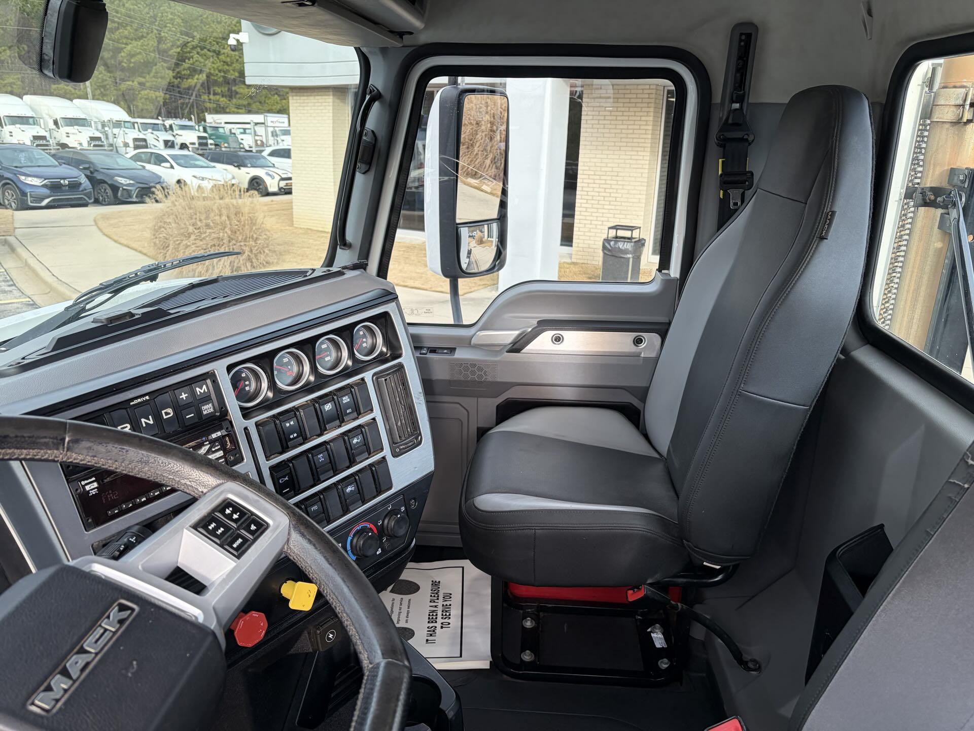 2021 Mack - image 17