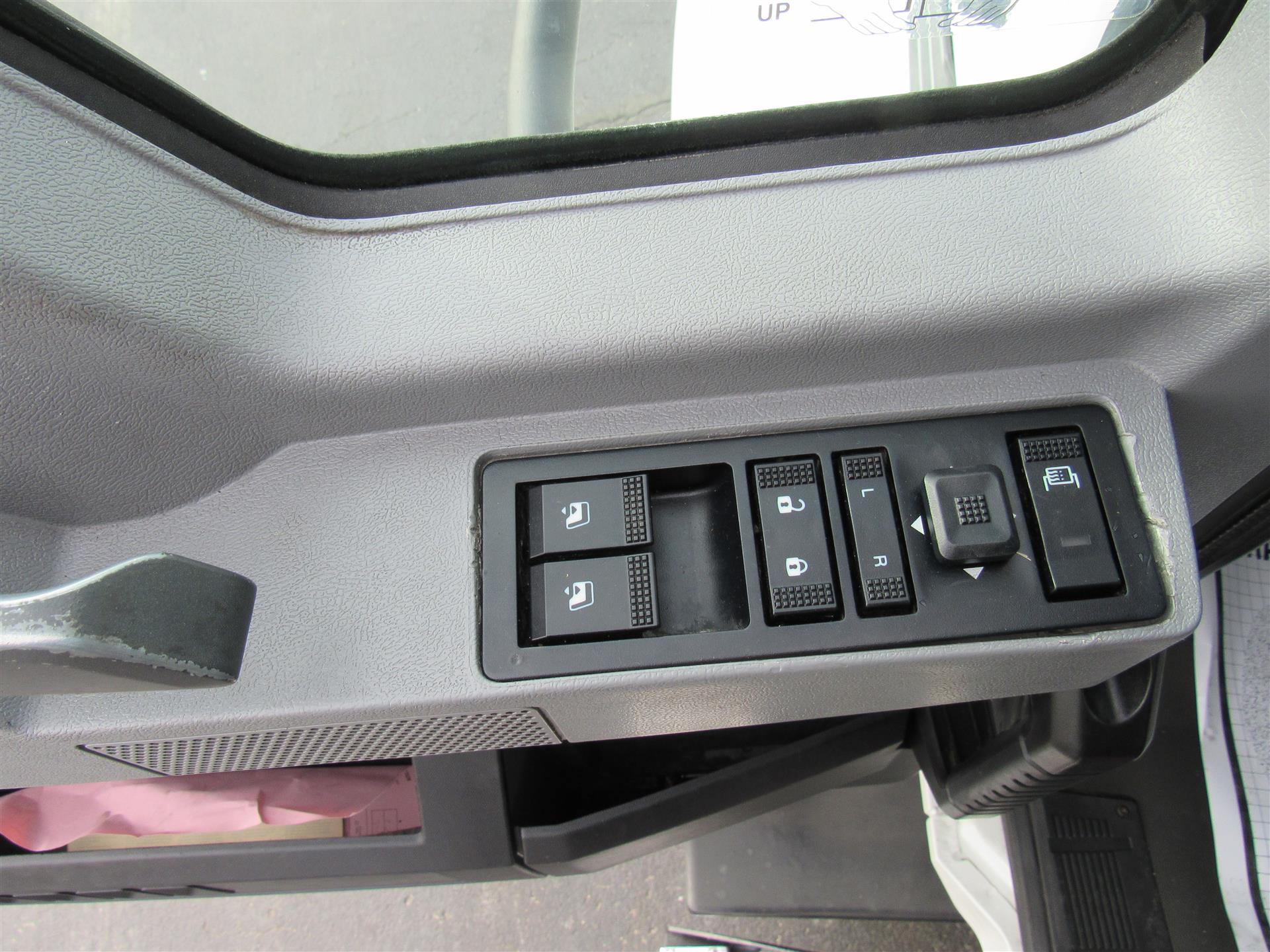 2020 Mack - image 11