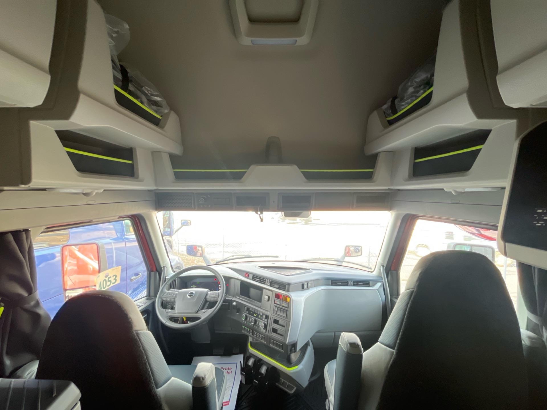 2026 Volvo - image 16