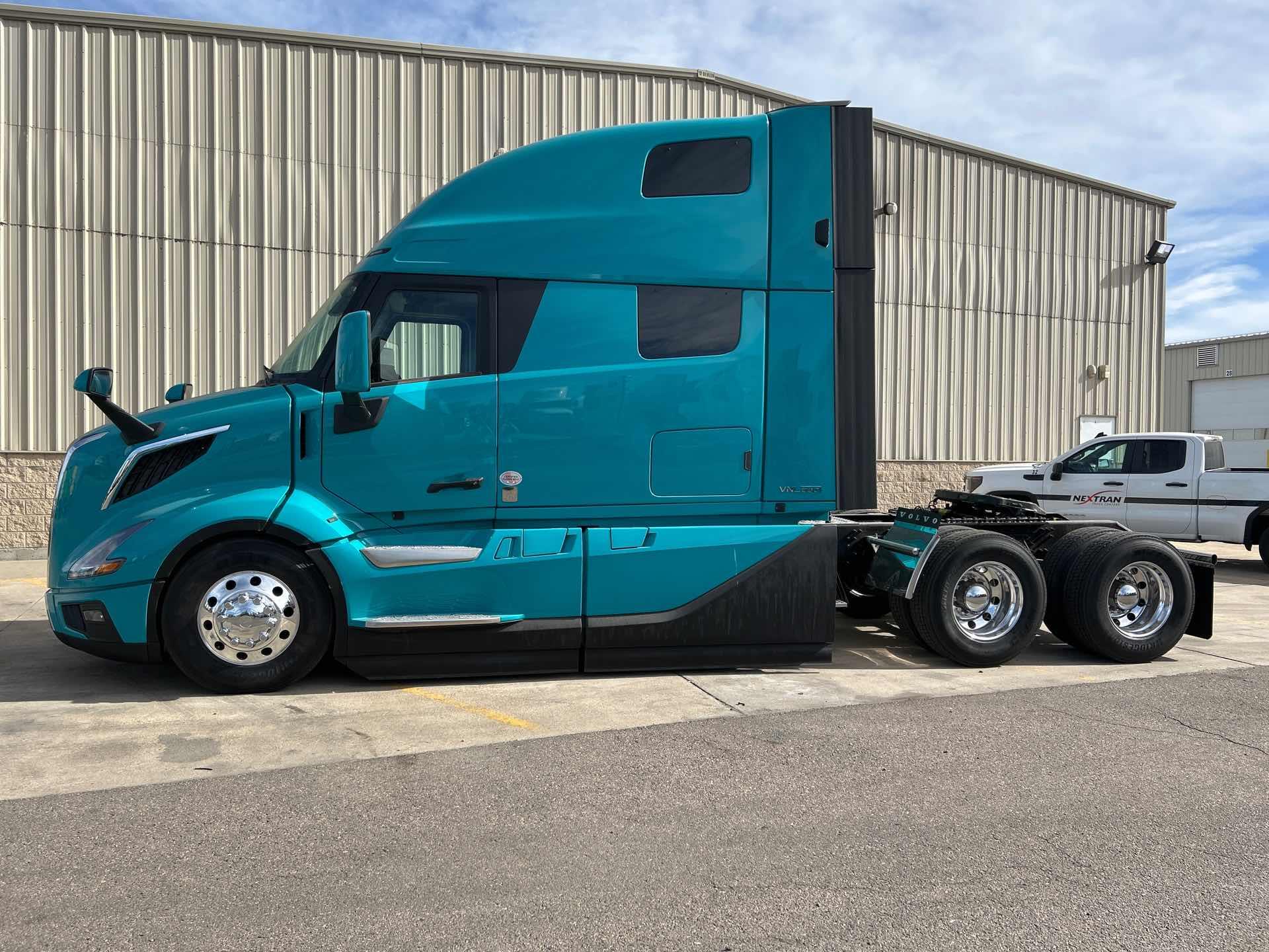 2026 Volvo - image 2