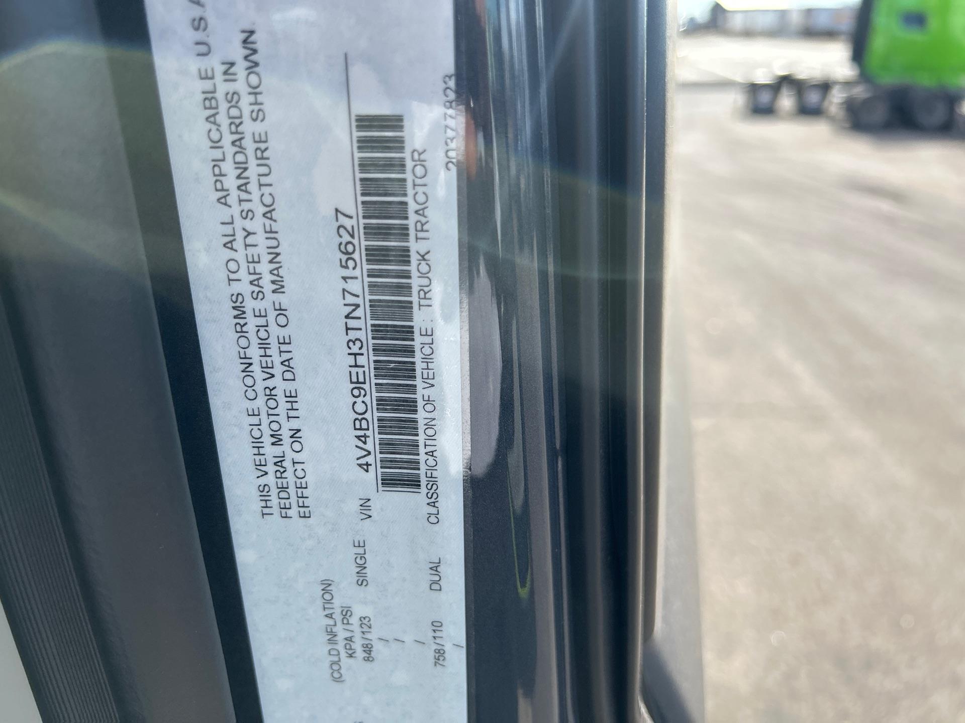 2026 Volvo - image 17