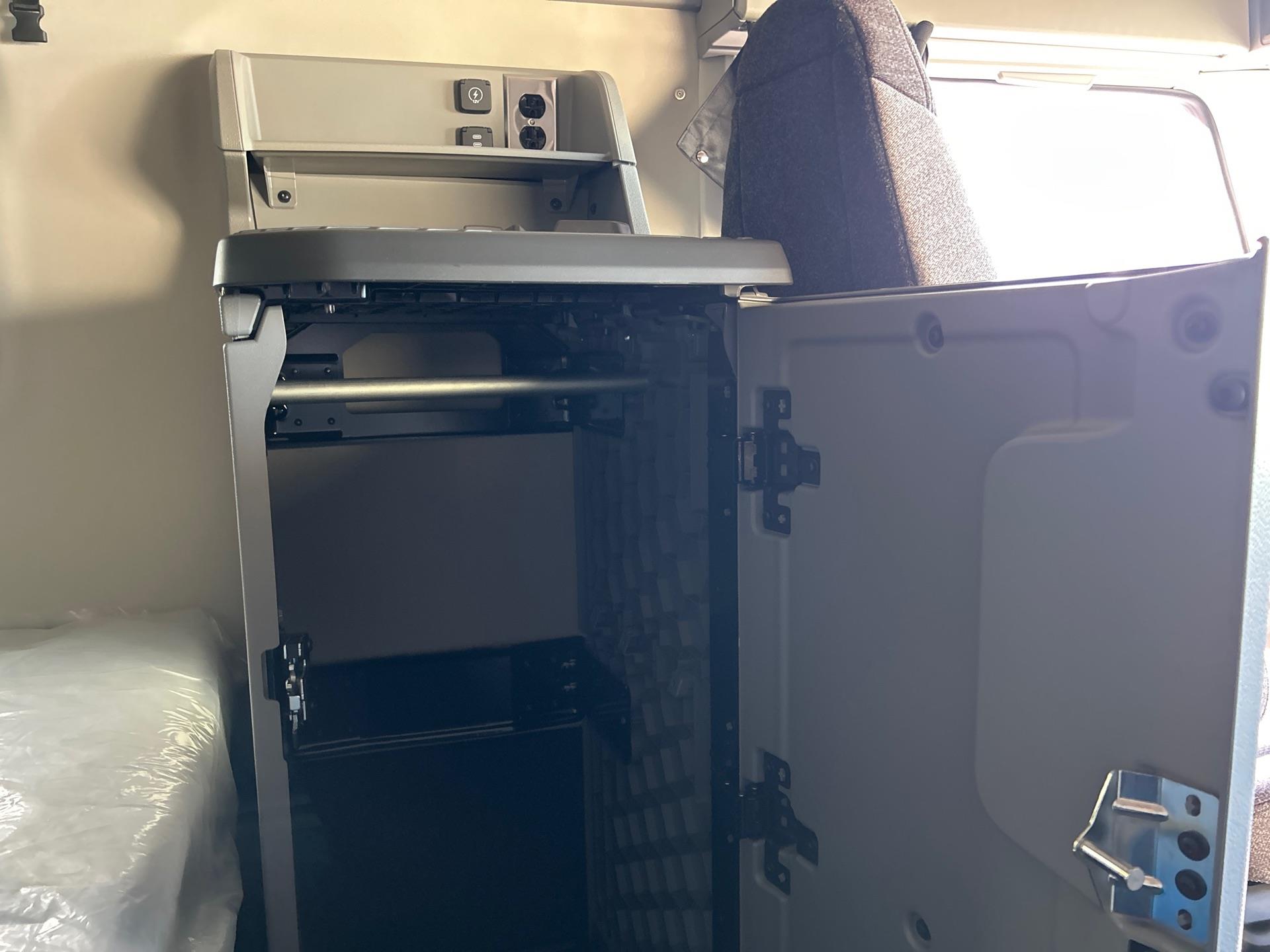 2026 Volvo - image 14