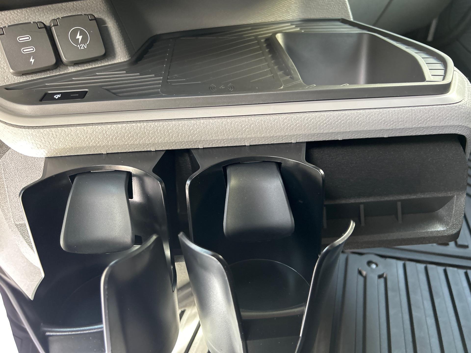 2026 Volvo - image 17