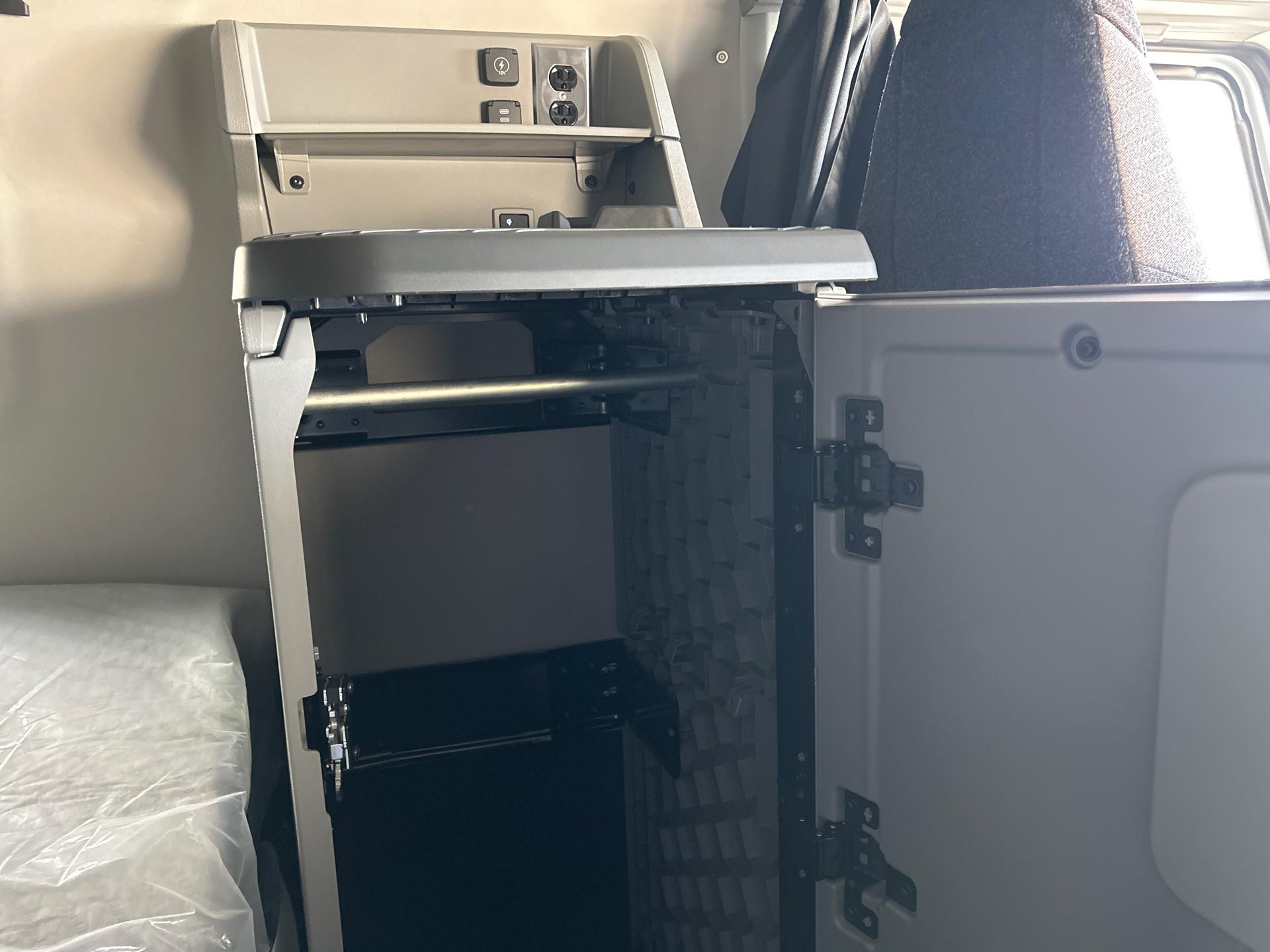 2026 Volvo - image 13