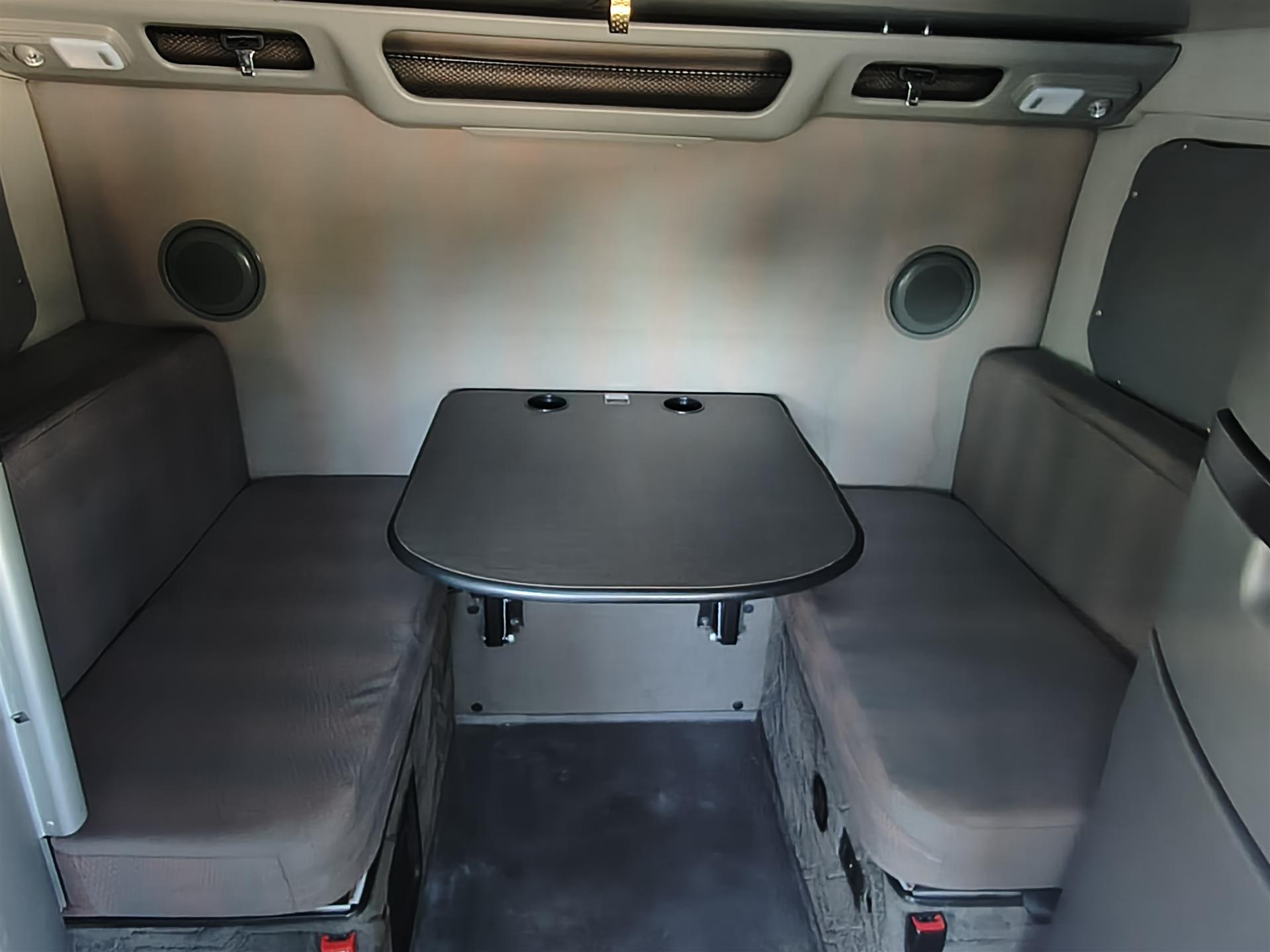 2024 Volvo - image 13