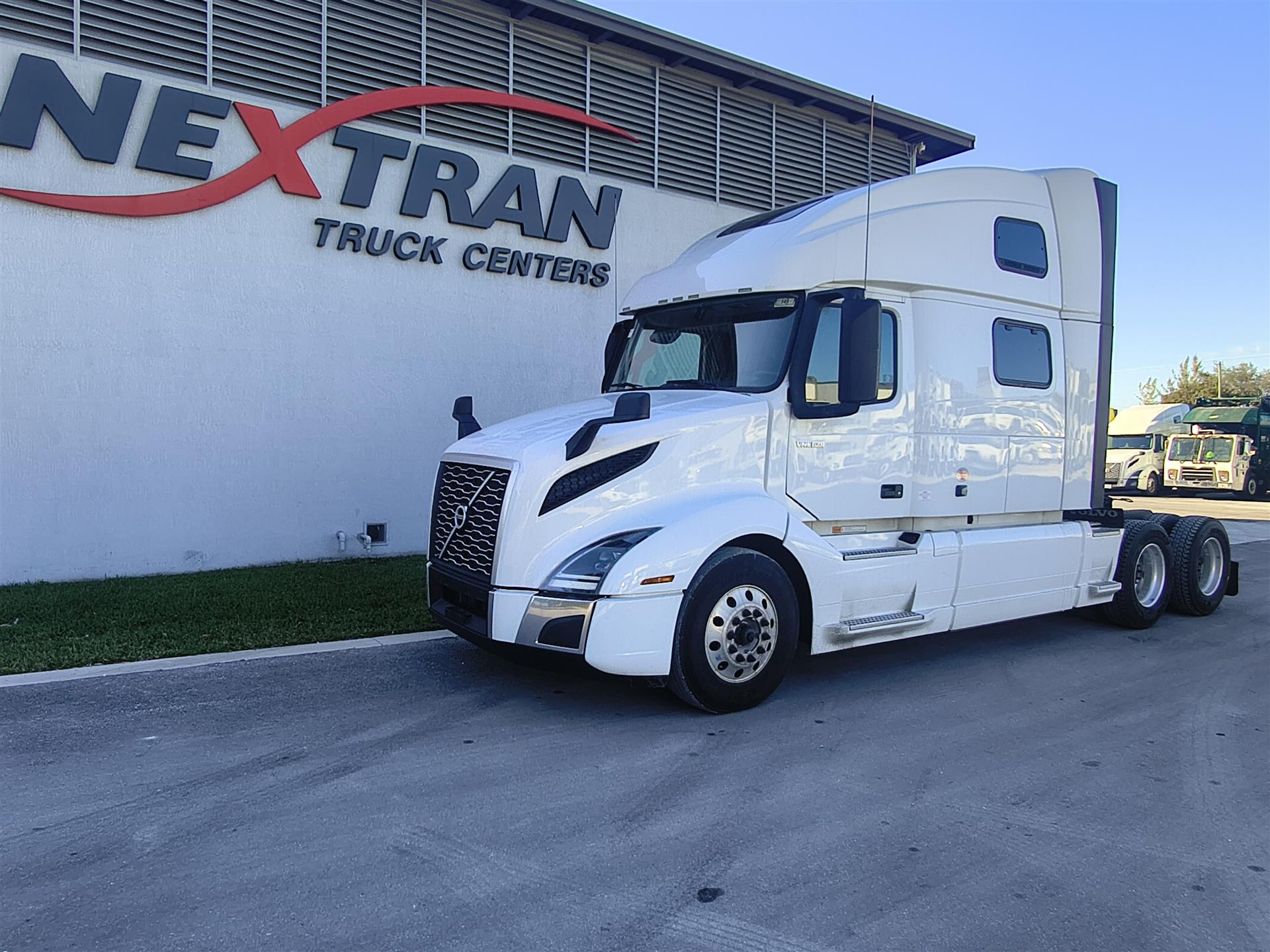 2024 Volvo VNL64T860