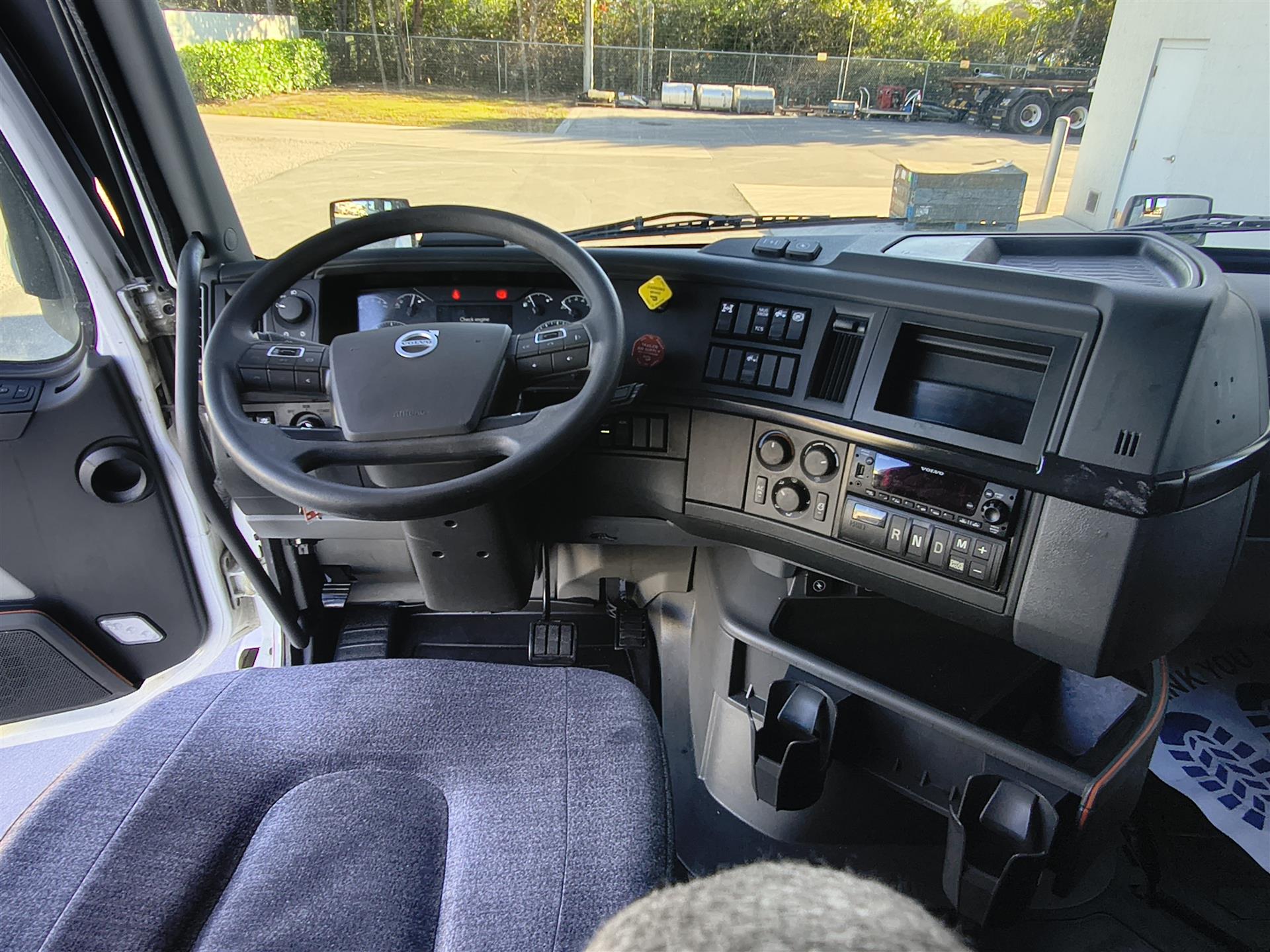 2024 Volvo - image 10