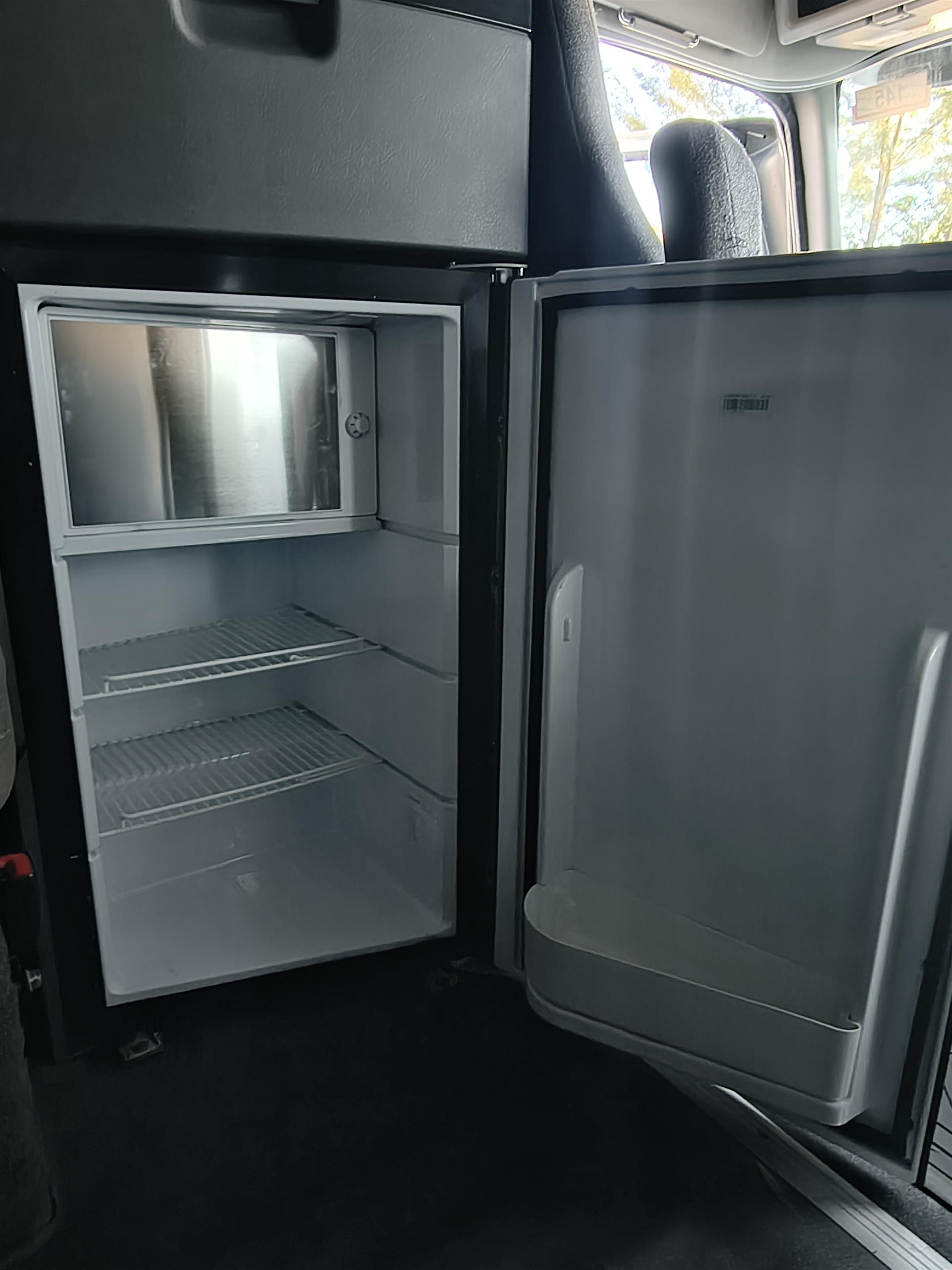 2024 Volvo - image 15