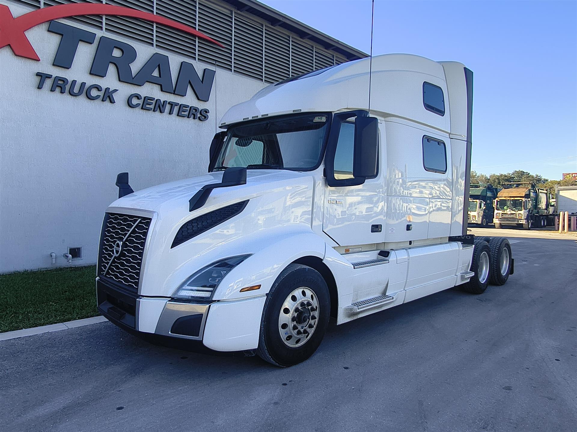 2024 Volvo - image 2